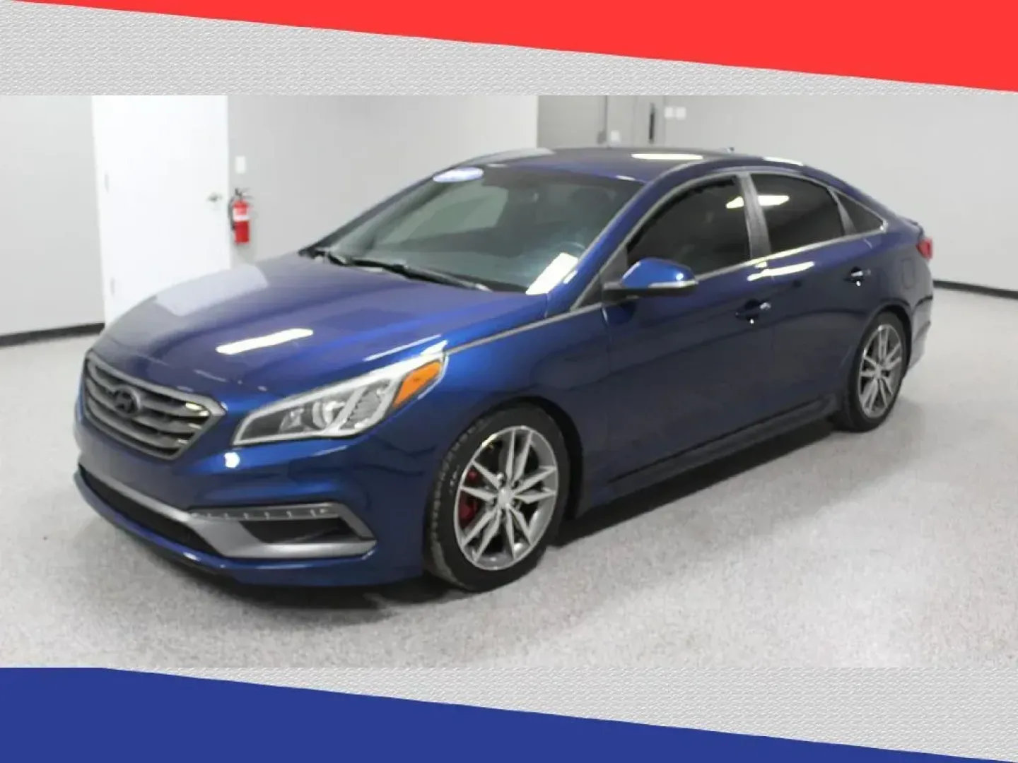 2017 Hyundai Sonata Sport 2.0T (5NPE34ABXHH) with an 2.0L L4 DOHC 16V TURBO engine, 6A transmission, located at 5170 N La Cholla Blvd, Tucson, AZ, 85705, (520) 989-0282, 32.228245, -111.011742 - 2017 Hyundai Sonata - Photo#6