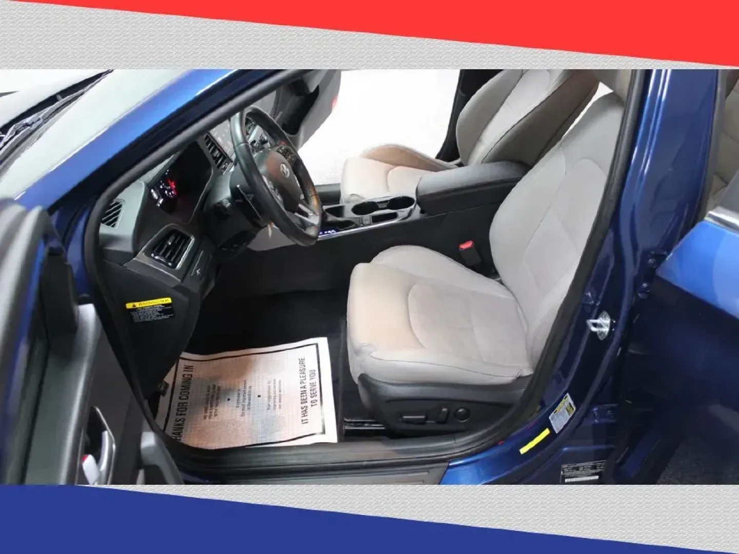 2017 Hyundai Sonata Sport 2.0T (5NPE34ABXHH) with an 2.0L L4 DOHC 16V TURBO engine, 6A transmission, located at 5170 N La Cholla Blvd, Tucson, AZ, 85705, (520) 989-0282, 32.228245, -111.011742 - 2017 Hyundai Sonata - Photo#10