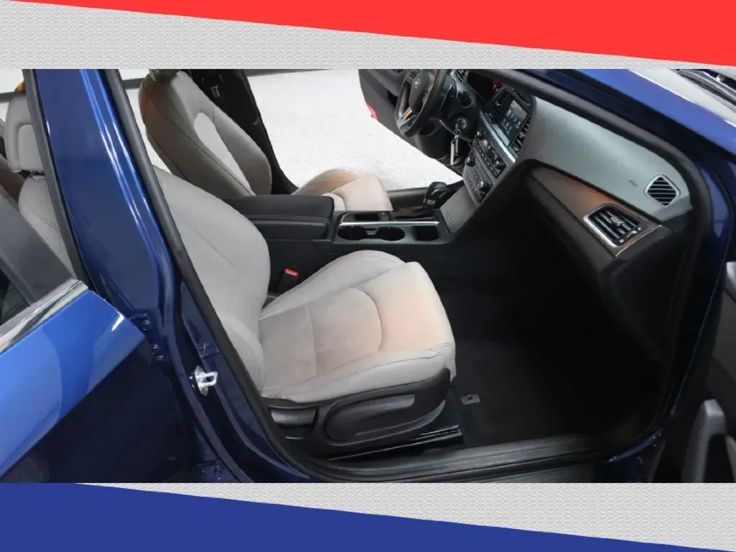 2017 Hyundai Sonata Sport 2.0T (5NPE34ABXHH) with an 2.0L L4 DOHC 16V TURBO engine, 6A transmission, located at 5170 N La Cholla Blvd, Tucson, AZ, 85705, (520) 989-0282, 32.228245, -111.011742 - 2017 Hyundai Sonata - Photo#26