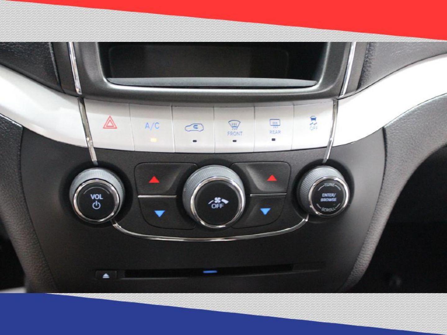 2018 Dodge Journey SXT (3C4PDCBG0JT) with an 3.6L V6 DOHC 24V engine, 4A transmission, located at 5170 N La Cholla Blvd, Tucson, AZ, 85705, (520) 989-0282, 32.228245, -111.011742 - 2018 Dodge Journey - Photo#19