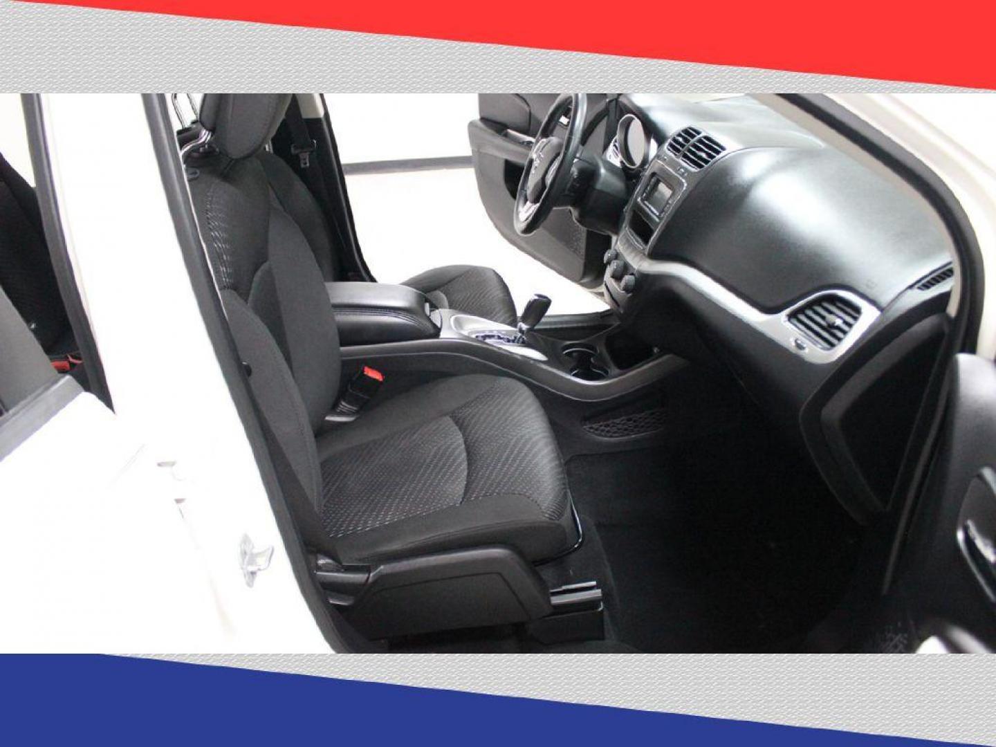 2018 Dodge Journey SXT (3C4PDCBG0JT) with an 3.6L V6 DOHC 24V engine, 4A transmission, located at 5170 N La Cholla Blvd, Tucson, AZ, 85705, (520) 989-0282, 32.228245, -111.011742 - 2018 Dodge Journey - Photo#31