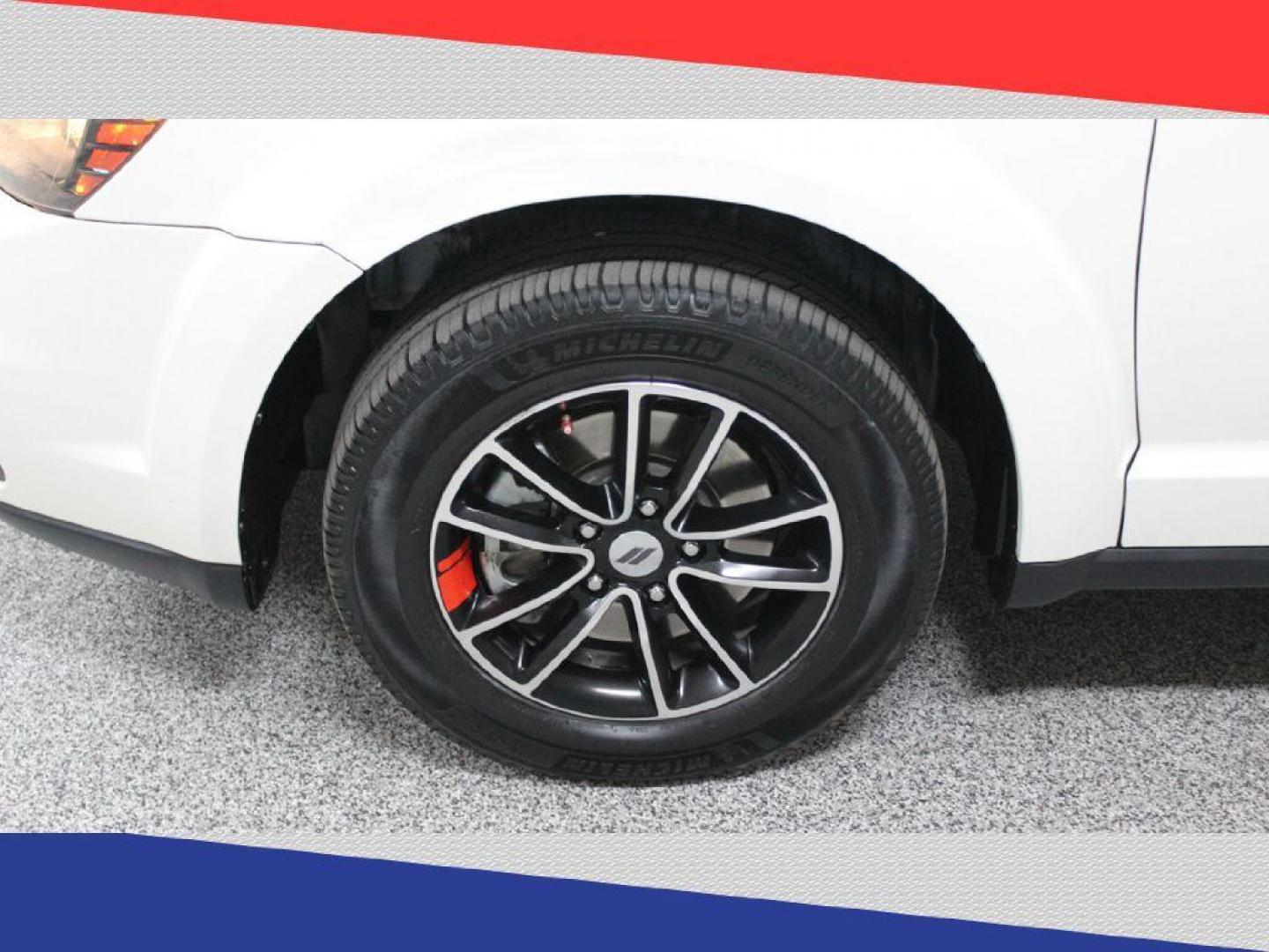 2018 Dodge Journey SXT (3C4PDCBG0JT) with an 3.6L V6 DOHC 24V engine, 4A transmission, located at 5170 N La Cholla Blvd, Tucson, AZ, 85705, (520) 989-0282, 32.228245, -111.011742 - 2018 Dodge Journey - Photo#39