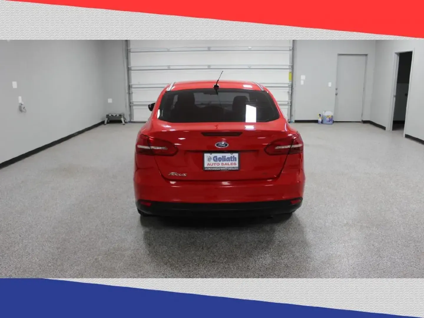 2017 Ford Focus SE Sedan (1FADP3F28HL) with an 2.0L L4 DOHC 16V engine, Automatic transmission, located at 5170 N La Cholla Blvd, Tucson, AZ, 85705, (520) 989-0282, 32.228245, -111.011742 - 2017 Ford Focus - Photo#3