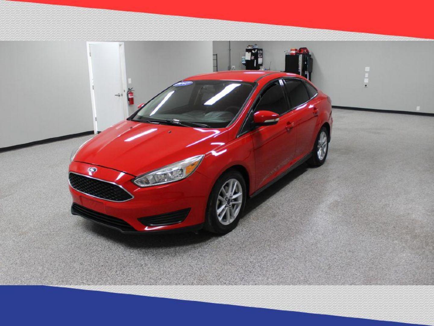 2017 Ford Focus SE Sedan (1FADP3F28HL) with an 2.0L L4 DOHC 16V engine, Automatic transmission, located at 5170 N La Cholla Blvd, Tucson, AZ, 85705, (520) 989-0282, 32.228245, -111.011742 - 2017 Ford Focus - Photo#6