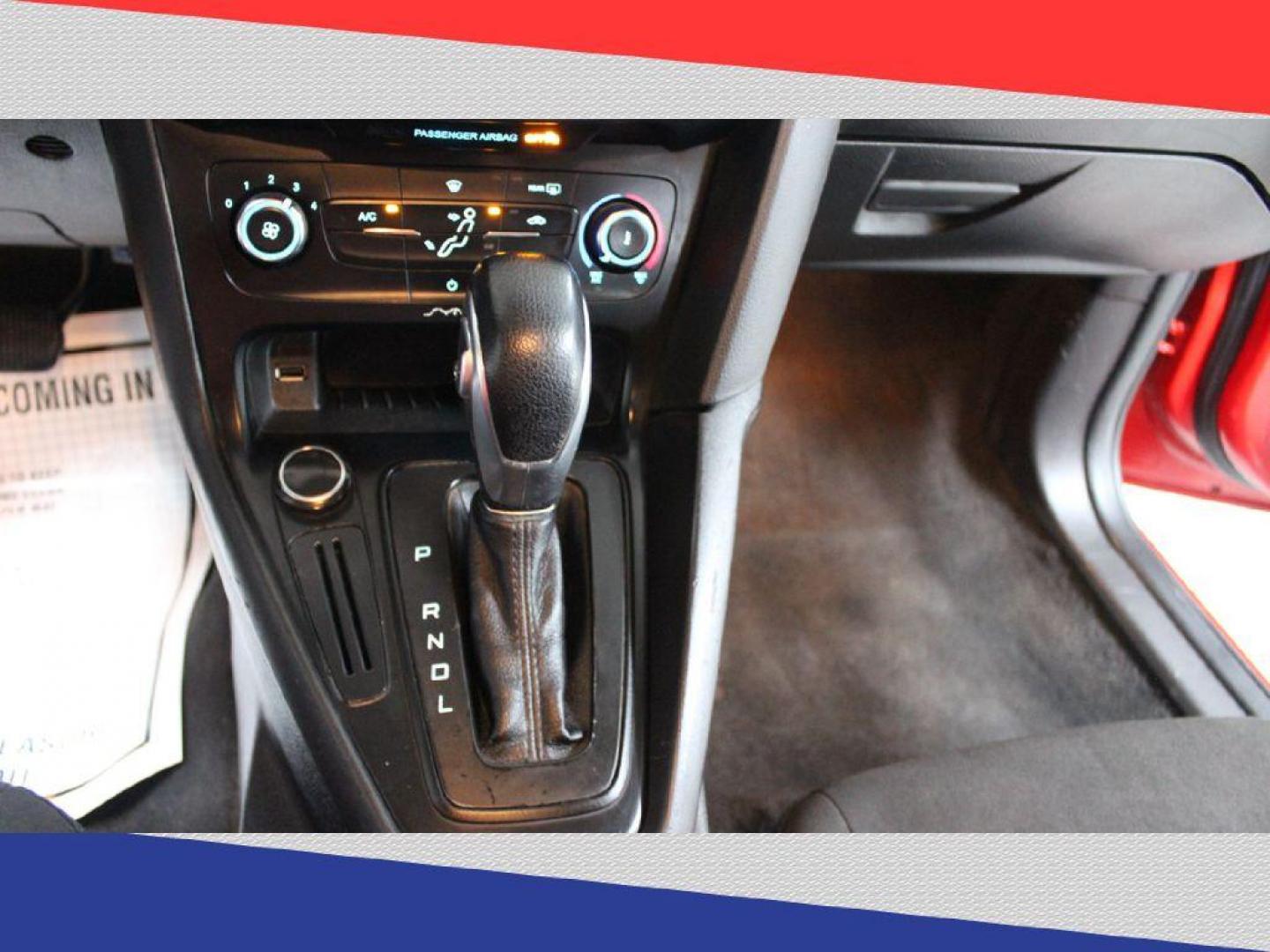 2017 Ford Focus SE Sedan (1FADP3F28HL) with an 2.0L L4 DOHC 16V engine, Automatic transmission, located at 5170 N La Cholla Blvd, Tucson, AZ, 85705, (520) 989-0282, 32.228245, -111.011742 - 2017 Ford Focus - Photo#19