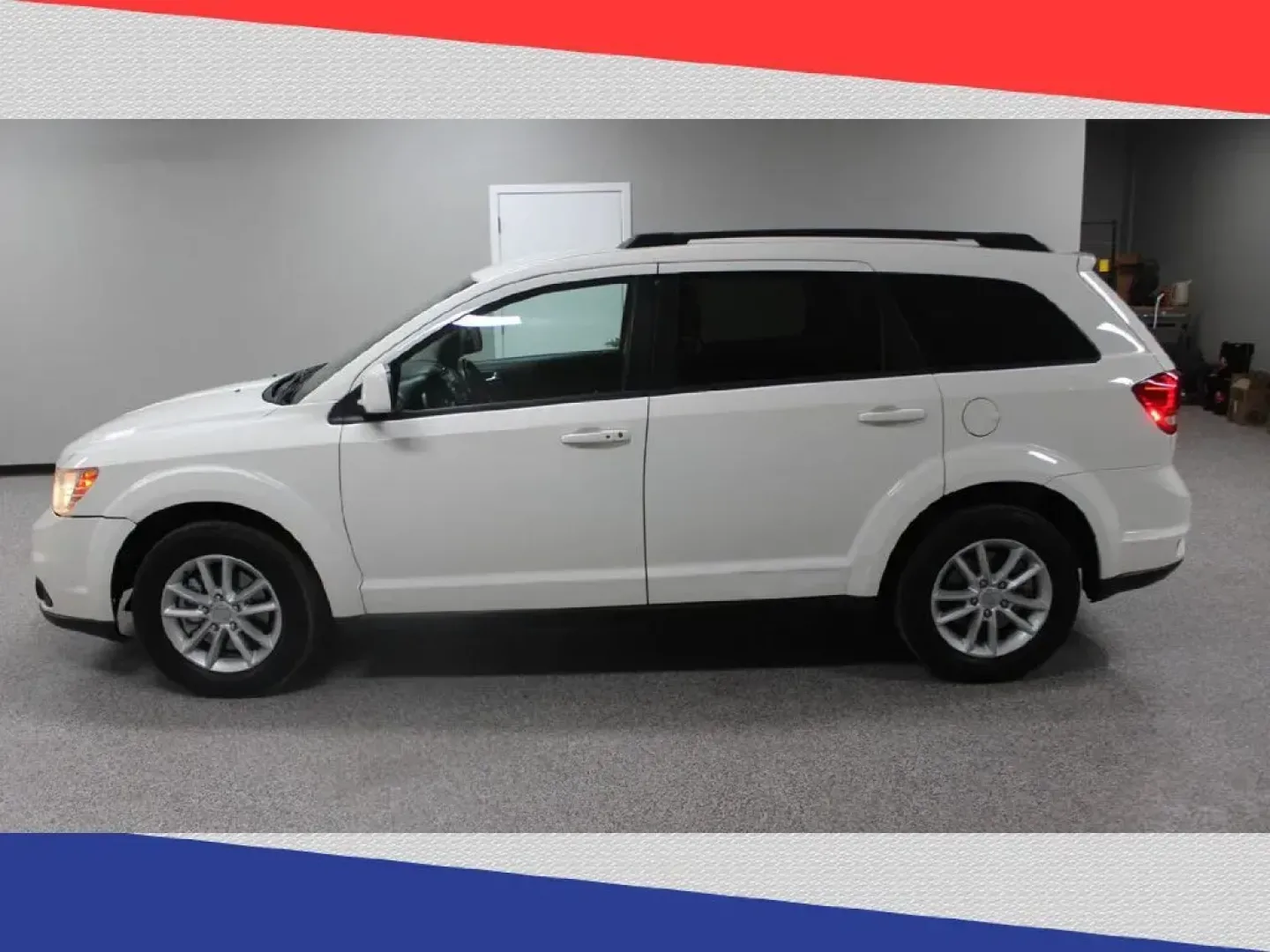 2013 Dodge Journey SXT (3C4PDCBB3DT) with an 2.4L L6 DOHC 16V engine, 4-Speed Automatic transmission, located at 5170 N La Cholla Blvd, Tucson, AZ, 85705, (520) 989-0282, 32.228245, -111.011742 - 2013 Dodge Journey - Photo#5