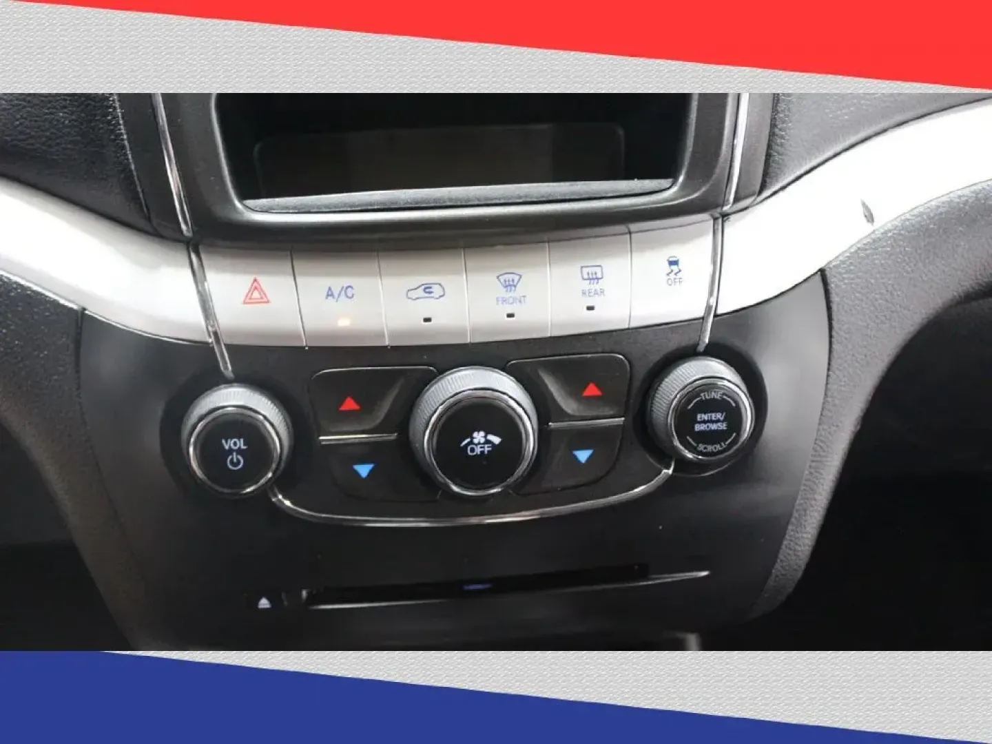 2013 Dodge Journey SXT (3C4PDCBB3DT) with an 2.4L L6 DOHC 16V engine, 4-Speed Automatic transmission, located at 5170 N La Cholla Blvd, Tucson, AZ, 85705, (520) 989-0282, 32.228245, -111.011742 - 2013 Dodge Journey - Photo#20