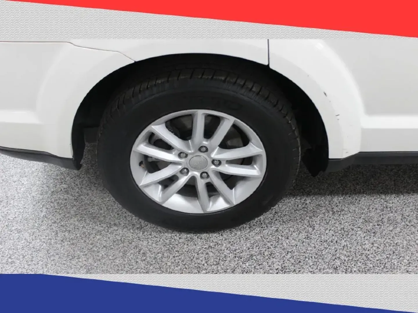 2013 Dodge Journey SXT (3C4PDCBB3DT) with an 2.4L L6 DOHC 16V engine, 4-Speed Automatic transmission, located at 5170 N La Cholla Blvd, Tucson, AZ, 85705, (520) 989-0282, 32.228245, -111.011742 - 2013 Dodge Journey - Photo#39