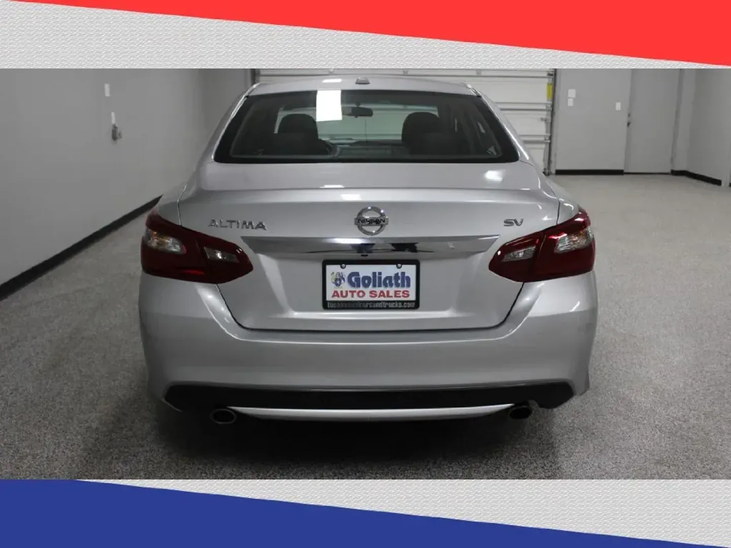 2018 Nissan Altima 2.5 (1N4AL3AP3JC) with an 2.5L L4 DOHC 16V engine, CVT transmission, located at 5170 N La Cholla Blvd, Tucson, AZ, 85705, (520) 989-0282, 32.228245, -111.011742 - 2018 Nissan Altima - Photo#3