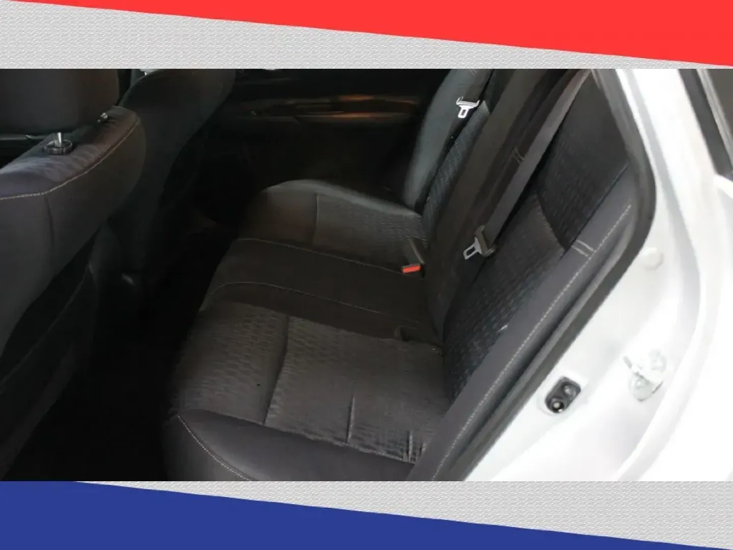 2018 Nissan Altima 2.5 (1N4AL3AP3JC) with an 2.5L L4 DOHC 16V engine, CVT transmission, located at 5170 N La Cholla Blvd, Tucson, AZ, 85705, (520) 989-0282, 32.228245, -111.011742 - 2018 Nissan Altima - Photo#21