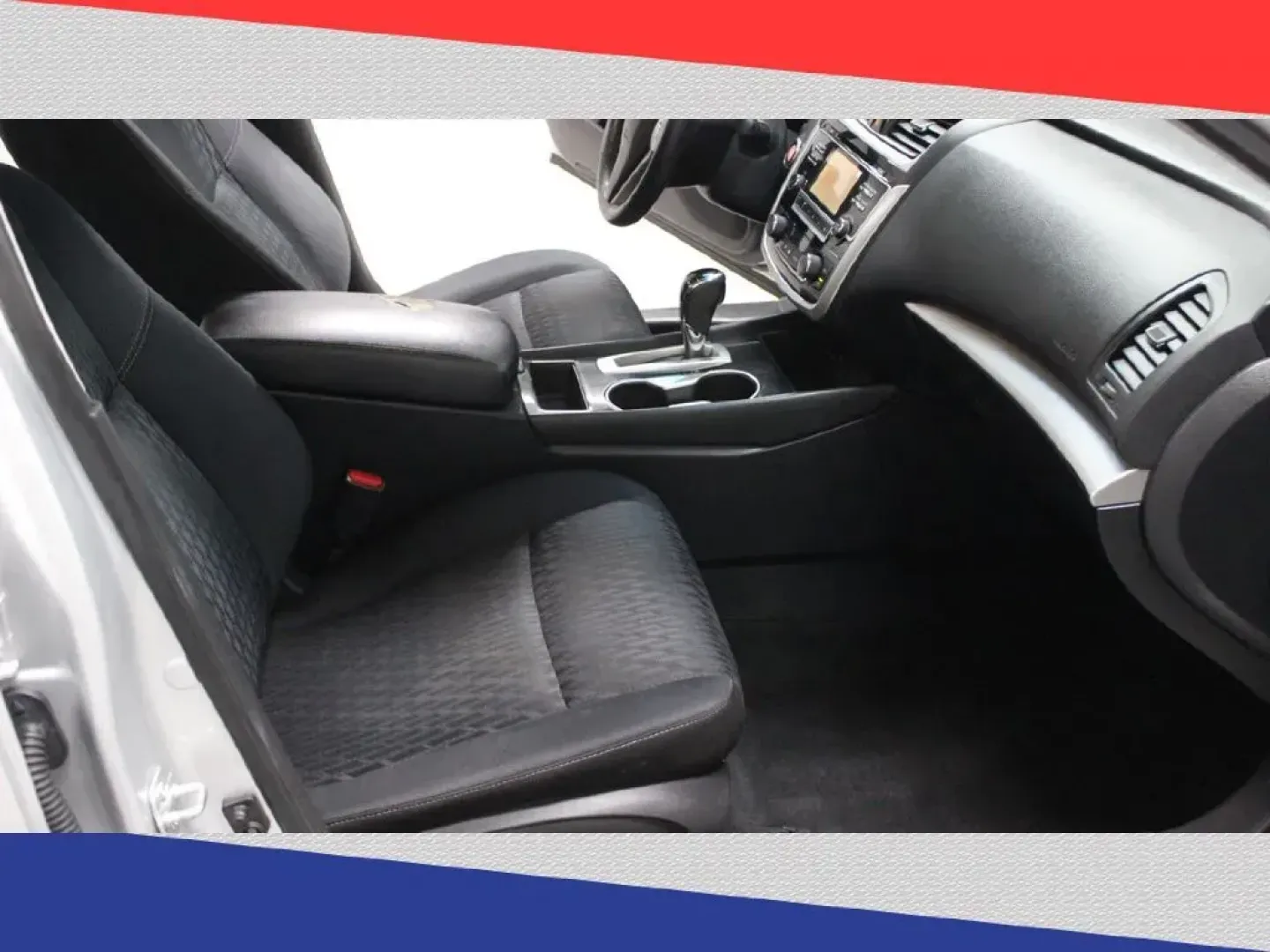 2018 Nissan Altima 2.5 (1N4AL3AP3JC) with an 2.5L L4 DOHC 16V engine, CVT transmission, located at 5170 N La Cholla Blvd, Tucson, AZ, 85705, (520) 989-0282, 32.228245, -111.011742 - 2018 Nissan Altima - Photo#23