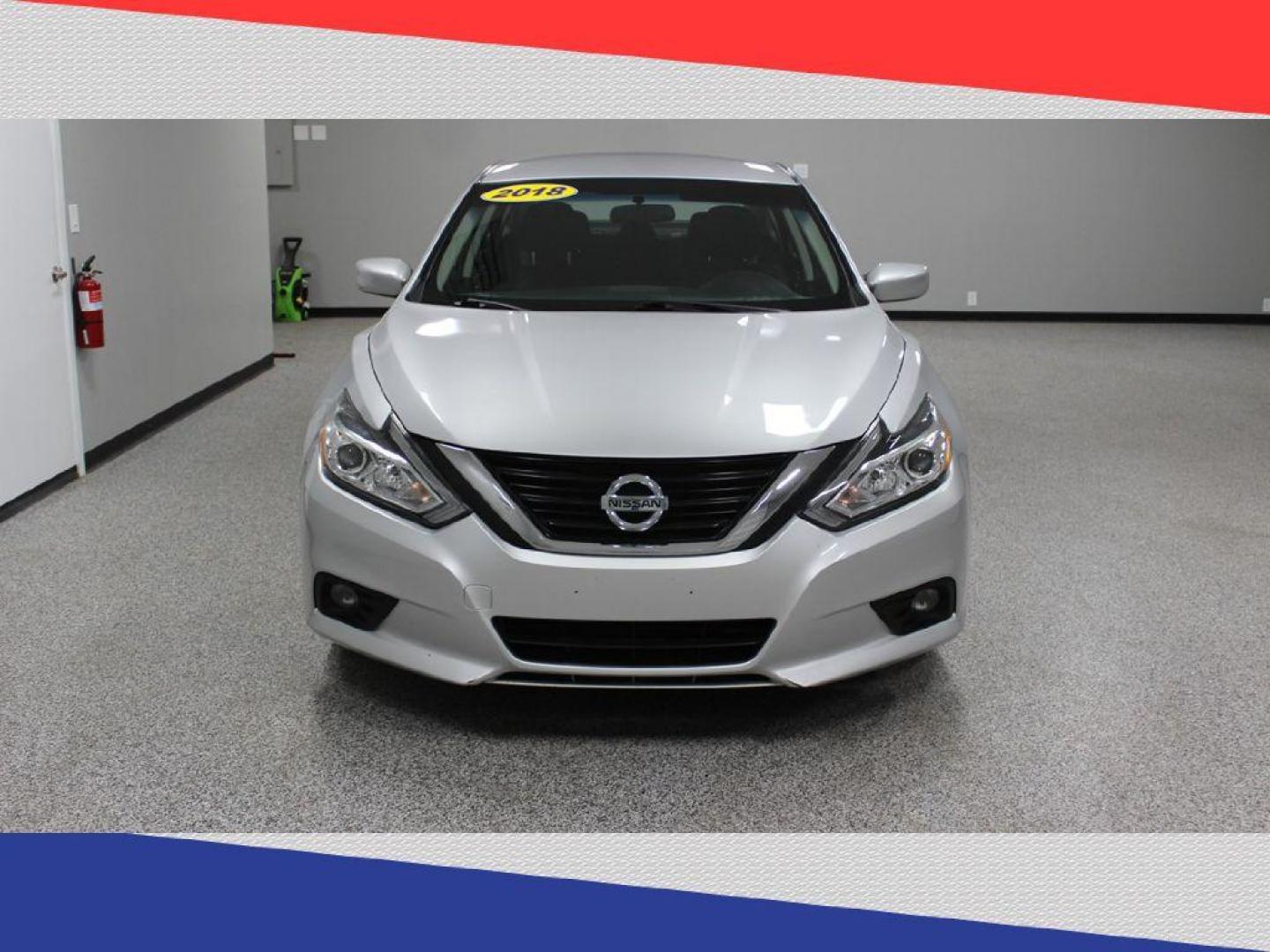 2018 Nissan Altima 2.5 (1N4AL3AP3JC) with an 2.5L L4 DOHC 16V engine, CVT transmission, located at 5170 N La Cholla Blvd, Tucson, AZ, 85705, (520) 989-0282, 32.228245, -111.011742 - 2018 Nissan Altima - Photo#7