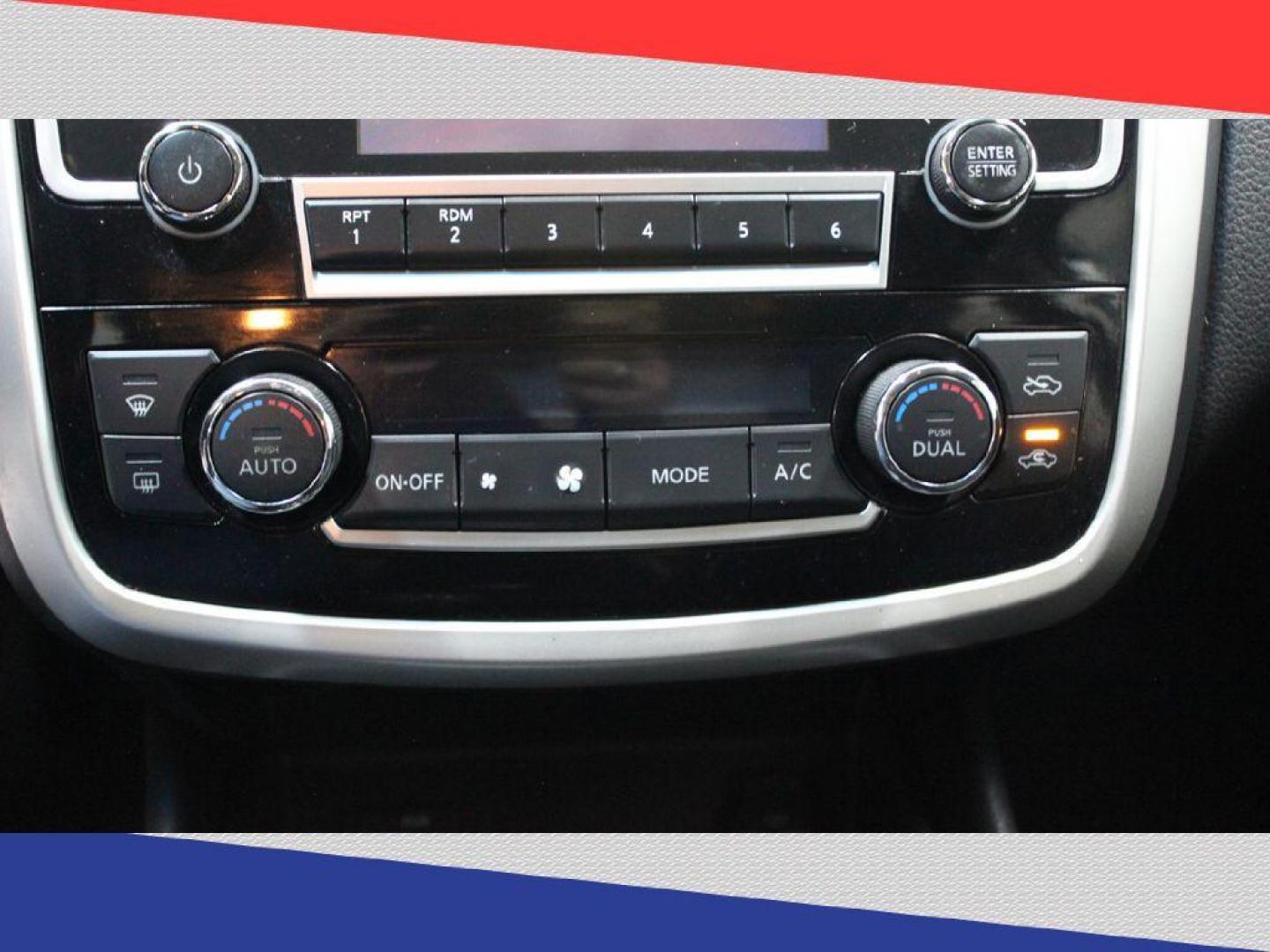 2018 Nissan Altima 2.5 (1N4AL3AP3JC) with an 2.5L L4 DOHC 16V engine, CVT transmission, located at 5170 N La Cholla Blvd, Tucson, AZ, 85705, (520) 989-0282, 32.228245, -111.011742 - 2018 Nissan Altima - Photo#18