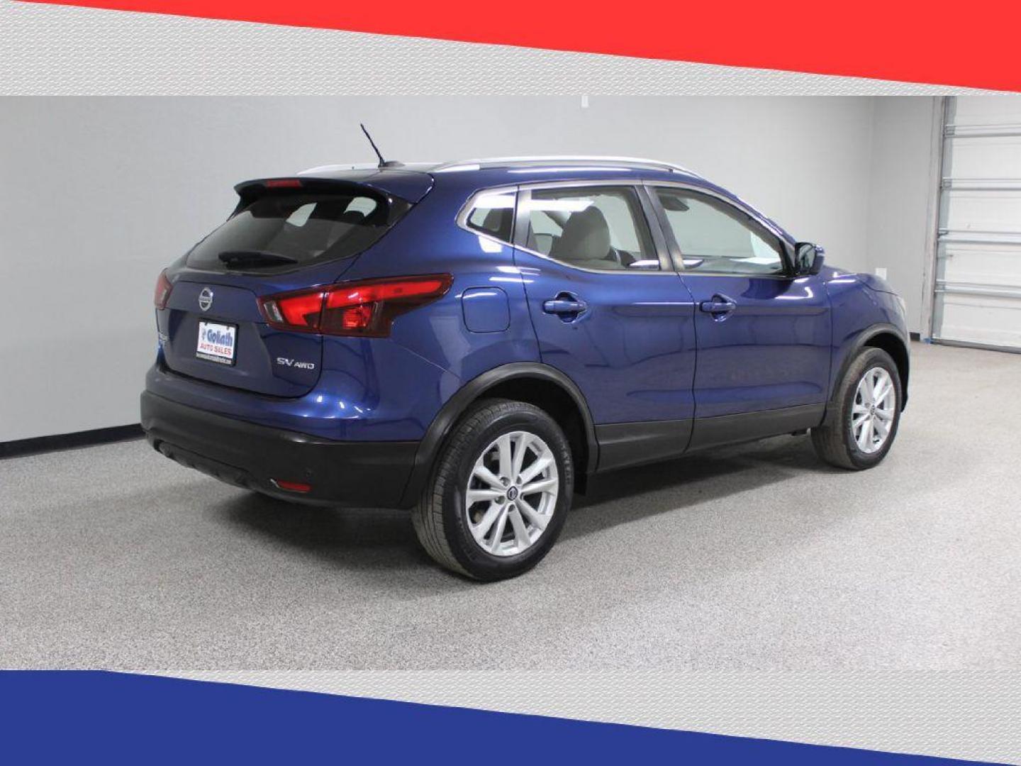 2019 Nissan Rogue Sport SL AWD (JN1BJ1CR9KW) with an 2.0L L4 DOHC 16V engine, CVT transmission, located at 5170 N La Cholla Blvd, Tucson, AZ, 85705, (520) 989-0282, 32.228245, -111.011742 - 2019 Nissan Rogue Sport - Photo#2