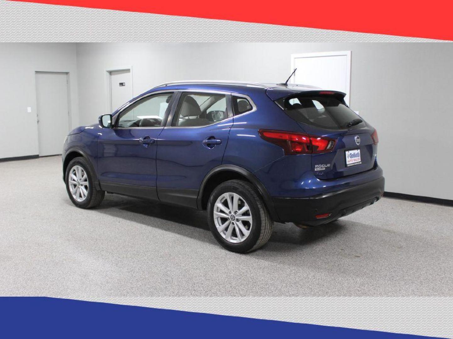 2019 Nissan Rogue Sport SL AWD (JN1BJ1CR9KW) with an 2.0L L4 DOHC 16V engine, CVT transmission, located at 5170 N La Cholla Blvd, Tucson, AZ, 85705, (520) 989-0282, 32.228245, -111.011742 - 2019 Nissan Rogue Sport - Photo#4