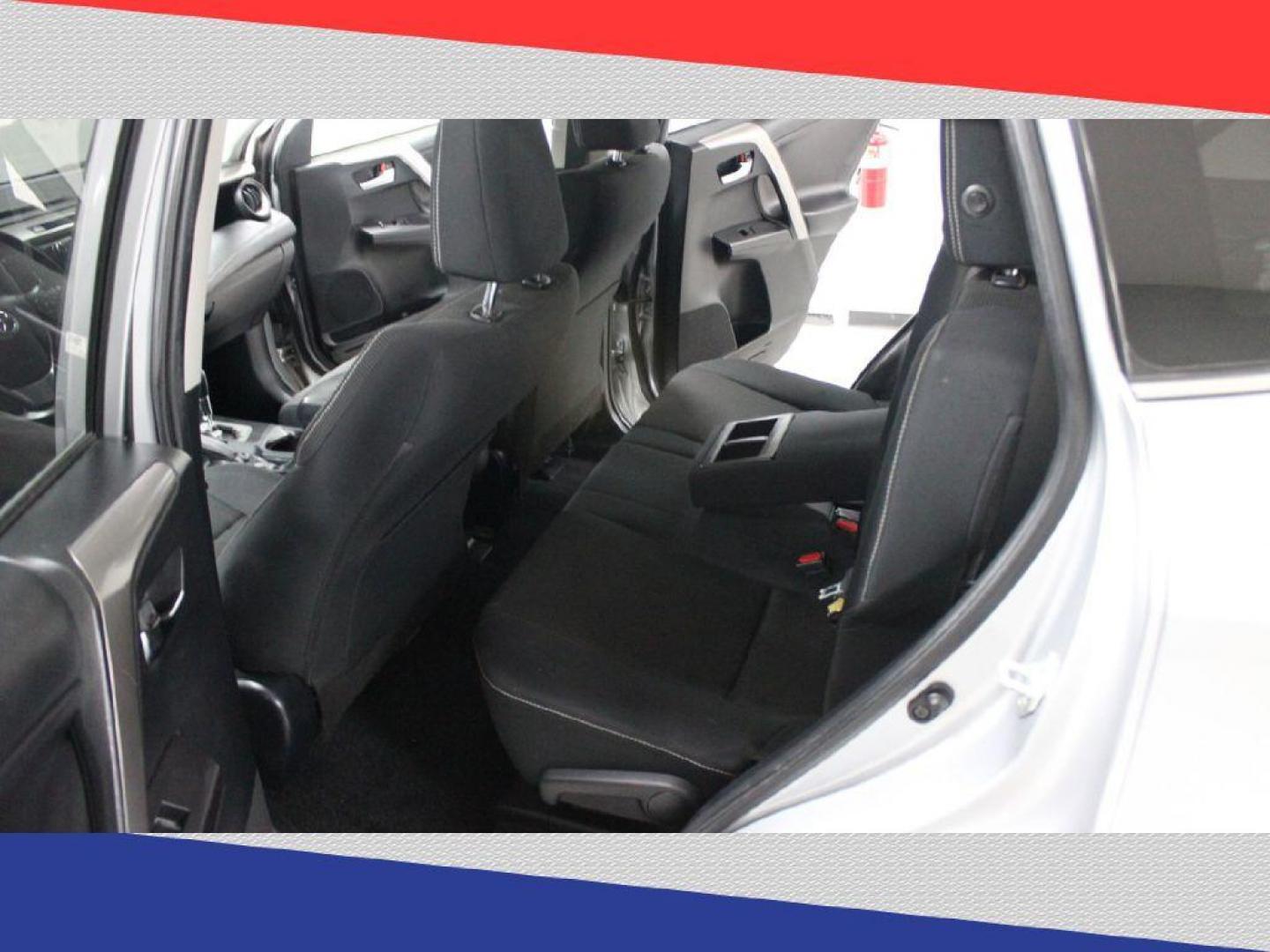 2018 Toyota RAV4 XLE AWD (JTMRFREV6JJ) with an 2.5L L4 DOHC 16V engine, 6A transmission, located at 5170 N La Cholla Blvd, Tucson, AZ, 85705, (520) 989-0282, 32.228245, -111.011742 - 2018 Toyota RAV4 - Photo#26