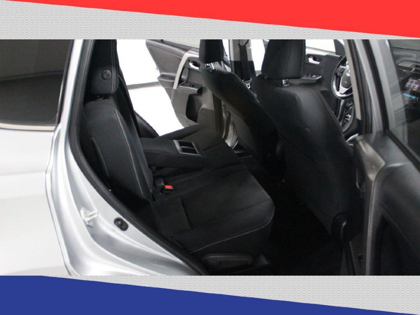 2018 Toyota RAV4 XLE AWD (JTMRFREV6JJ) with an 2.5L L4 DOHC 16V engine, 6A transmission, located at 5170 N La Cholla Blvd, Tucson, AZ, 85705, (520) 989-0282, 32.228245, -111.011742 - 2018 Toyota RAV4 - Photo#30