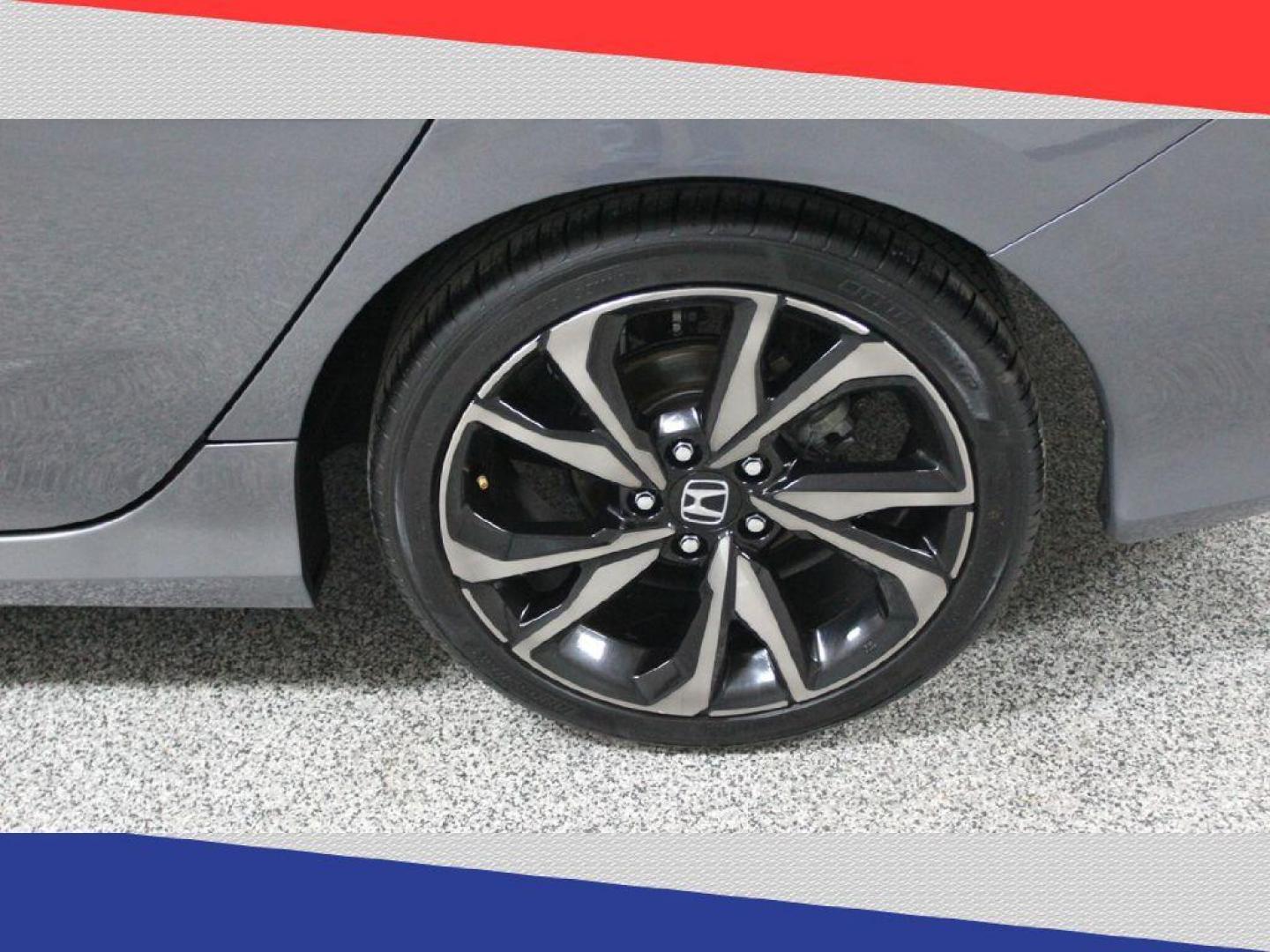 2019 Honda Civic EX Honda Sensing Sedan CVT (2HGFC2F83KH) with an 2.0L L4 DOHC 16V engine, CVT transmission, located at 5170 N La Cholla Blvd, Tucson, AZ, 85705, (520) 989-0282, 32.228245, -111.011742 - 2019 Honda Civic - Photo#34