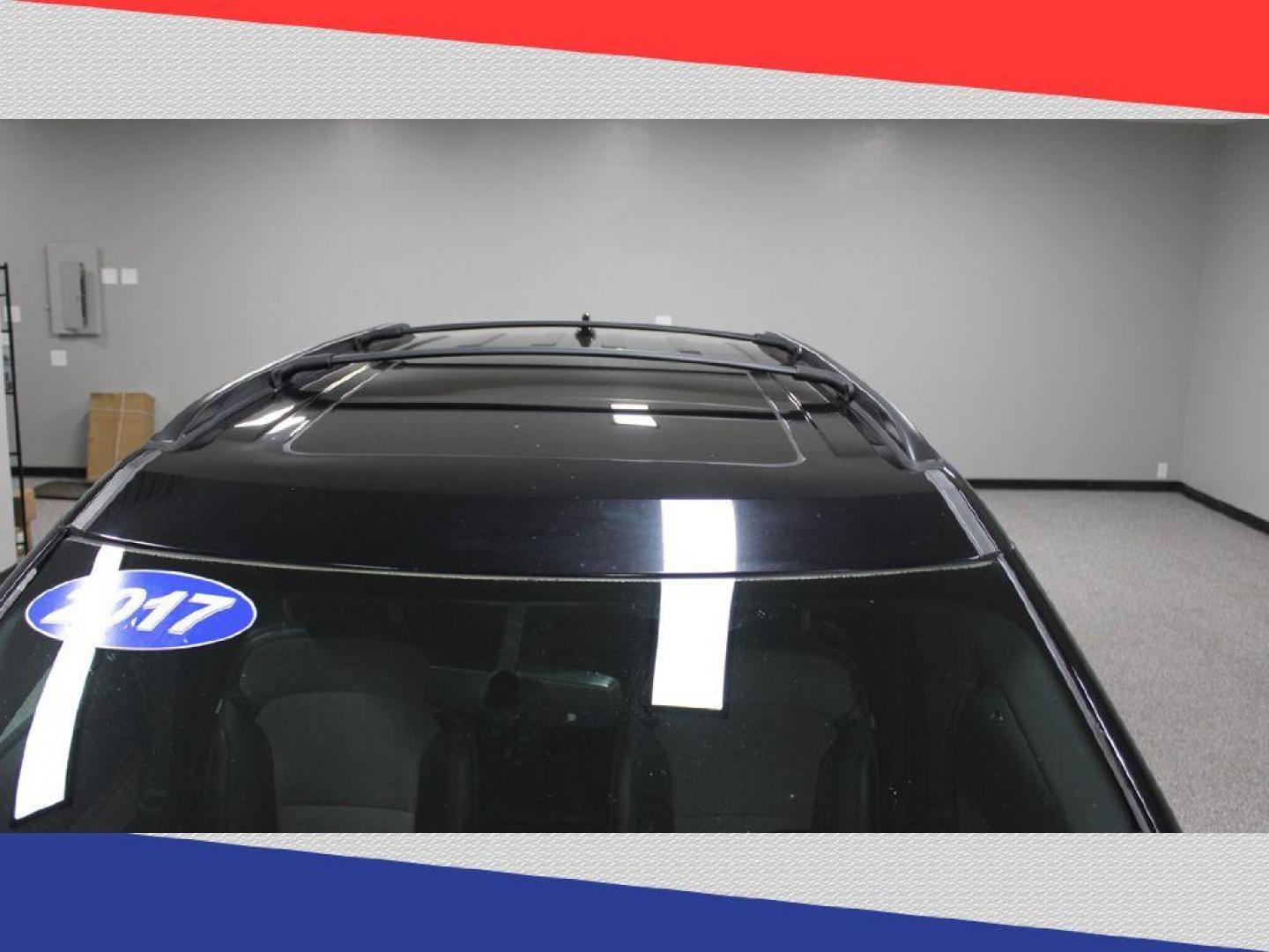 2017 Ford Explorer XLT FWD (1FM5K7D87HG) with an 3.5L V6 DOHC 24V engine, 6A transmission, located at 5170 N La Cholla Blvd, Tucson, AZ, 85705, (520) 989-0282, 32.228245, -111.011742 - 2017 Ford Explorer - Photo#8