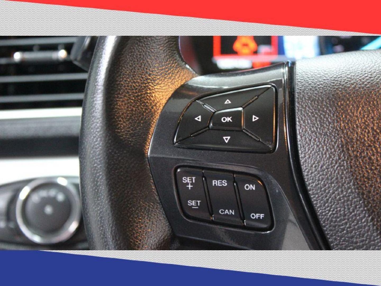 2017 Ford Explorer XLT FWD (1FM5K7D87HG) with an 3.5L V6 DOHC 24V engine, 6A transmission, located at 5170 N La Cholla Blvd, Tucson, AZ, 85705, (520) 989-0282, 32.228245, -111.011742 - 2017 Ford Explorer - Photo#15