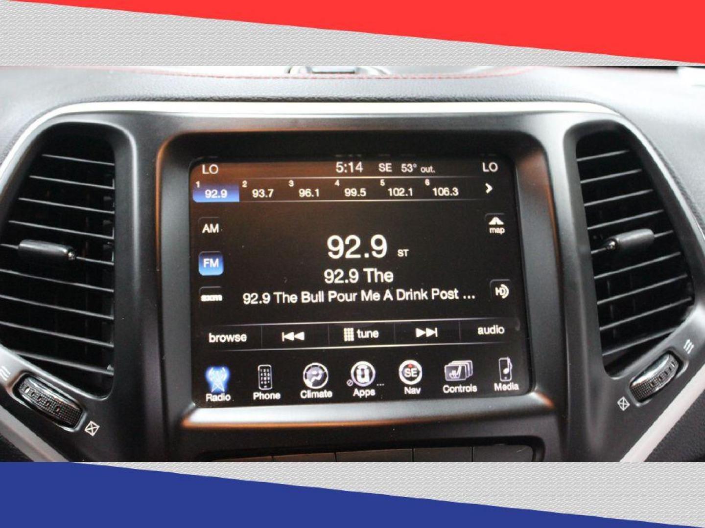 2014 Jeep Cherokee Trailhawk 4WD (1C4PJMBS2EW) with an 3.2L V6 DOHC 24V engine, 9-Speed Automatic transmission, located at 5170 N La Cholla Blvd, Tucson, AZ, 85705, (520) 989-0282, 32.228245, -111.011742 - 2014 Jeep Cherokee - Photo#19