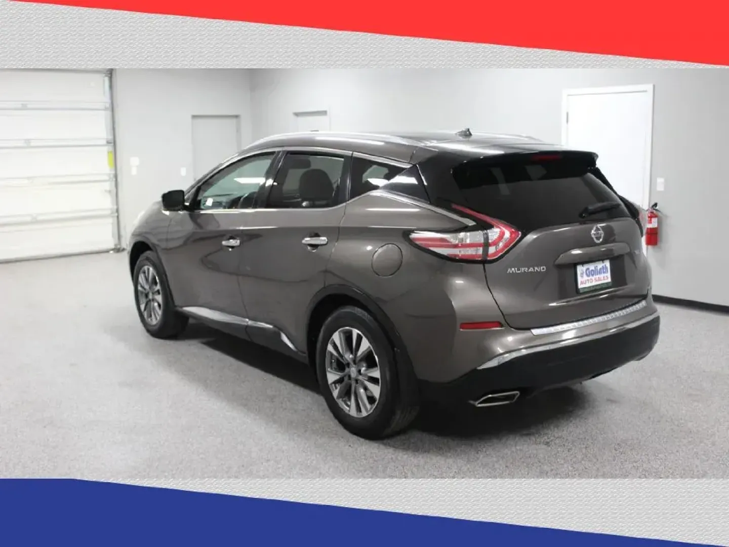 2015 Nissan Murano Platinum FWD (5N1AZ2MG3FN) with an 3.5L V6 DOHC 24V engine, Continuously Variable Transmission transmission, located at 5170 N La Cholla Blvd, Tucson, AZ, 85705, (520) 989-0282, 32.228245, -111.011742 - 2015 Nissan Murano - Photo#4
