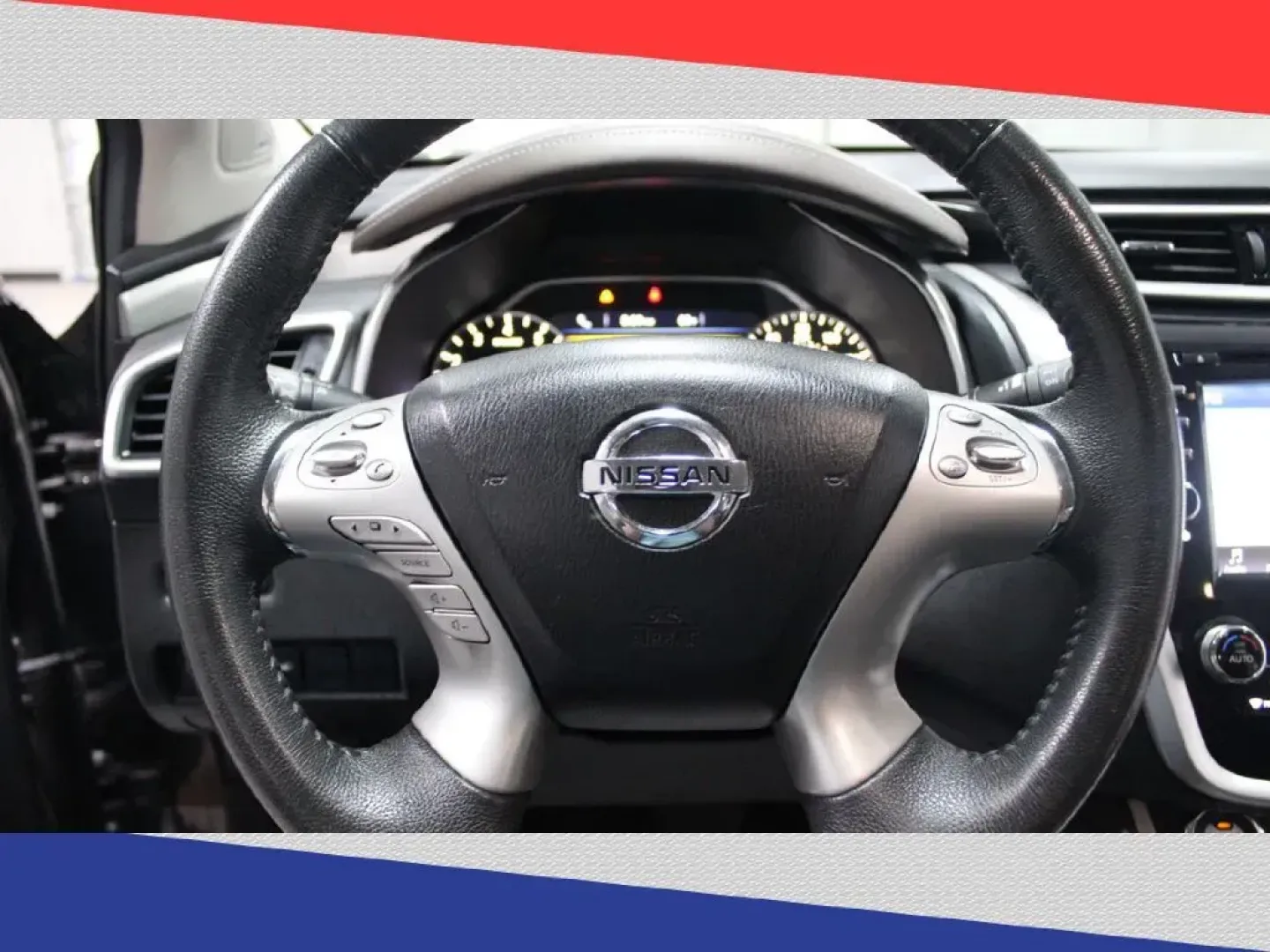 2015 Nissan Murano Platinum FWD (5N1AZ2MG3FN) with an 3.5L V6 DOHC 24V engine, Continuously Variable Transmission transmission, located at 5170 N La Cholla Blvd, Tucson, AZ, 85705, (520) 989-0282, 32.228245, -111.011742 - 2015 Nissan Murano - Photo#14