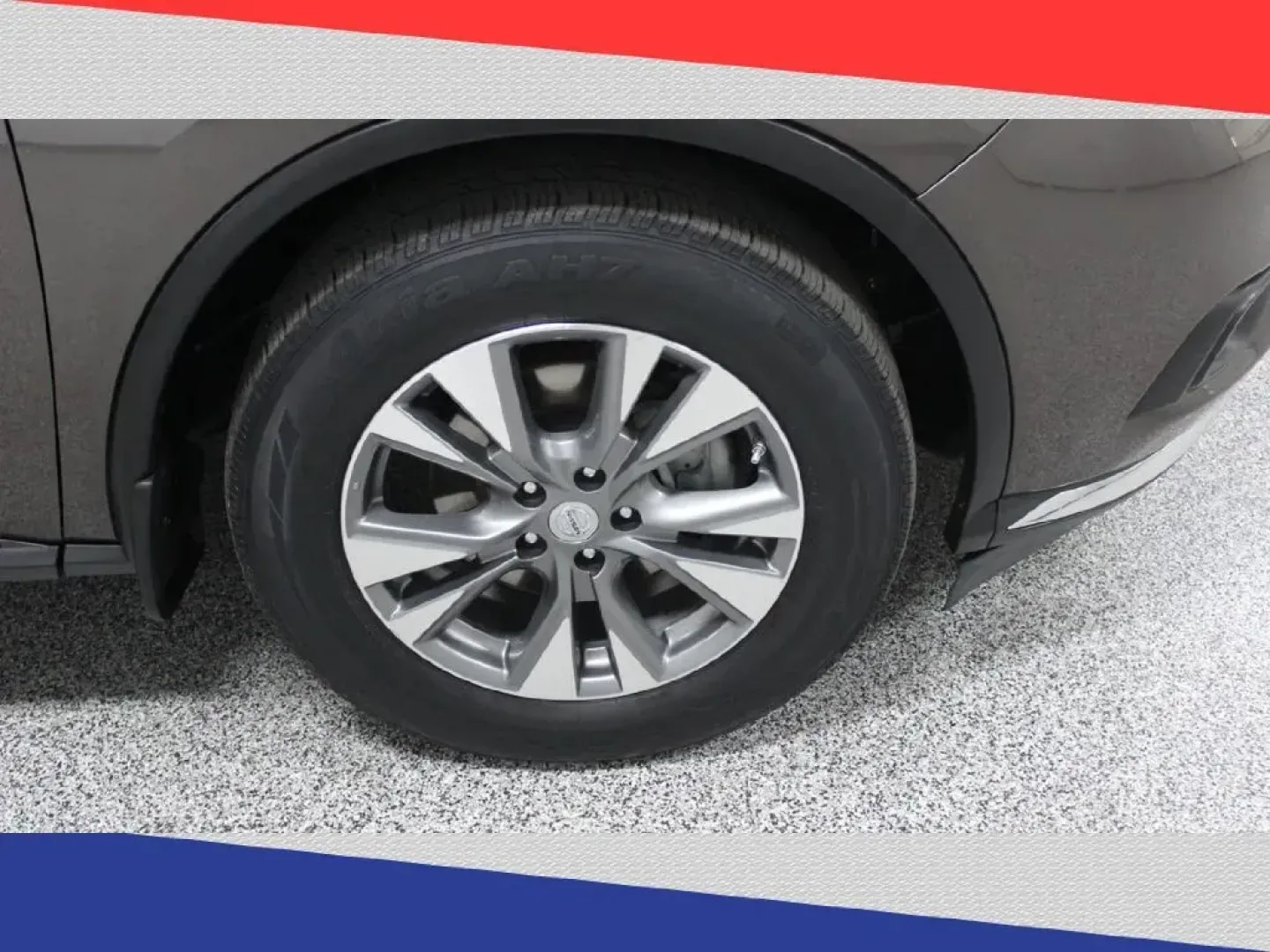 2015 Nissan Murano Platinum FWD (5N1AZ2MG3FN) with an 3.5L V6 DOHC 24V engine, Continuously Variable Transmission transmission, located at 5170 N La Cholla Blvd, Tucson, AZ, 85705, (520) 989-0282, 32.228245, -111.011742 - 2015 Nissan Murano - Photo#35