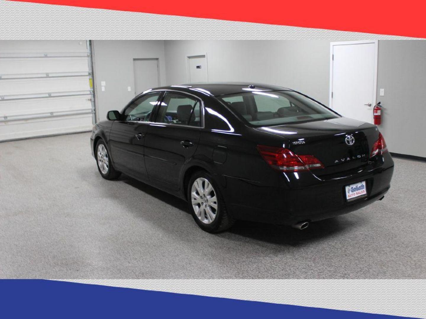 2009 Toyota Avalon Limited (4T1BK36B79U) with an 3.5L V6 DOHC 24V engine, 6-Speed Automatic transmission, located at 5170 N La Cholla Blvd, Tucson, AZ, 85705, (520) 989-0282, 32.228245, -111.011742 - 2009 Toyota Avalon - Photo#4