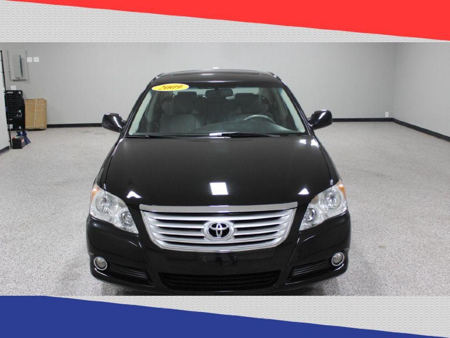 2009 Toyota Avalon Limited (4T1BK36B79U) with an 3.5L V6 DOHC 24V engine, 6-Speed Automatic transmission, located at 5170 N La Cholla Blvd, Tucson, AZ, 85705, (520) 989-0282, 32.228245, -111.011742 - 2009 Toyota Avalon - Photo#6