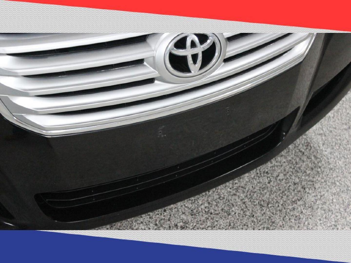 2009 Toyota Avalon Limited (4T1BK36B79U) with an 3.5L V6 DOHC 24V engine, 6-Speed Automatic transmission, located at 5170 N La Cholla Blvd, Tucson, AZ, 85705, (520) 989-0282, 32.228245, -111.011742 - 2009 Toyota Avalon - Photo#33