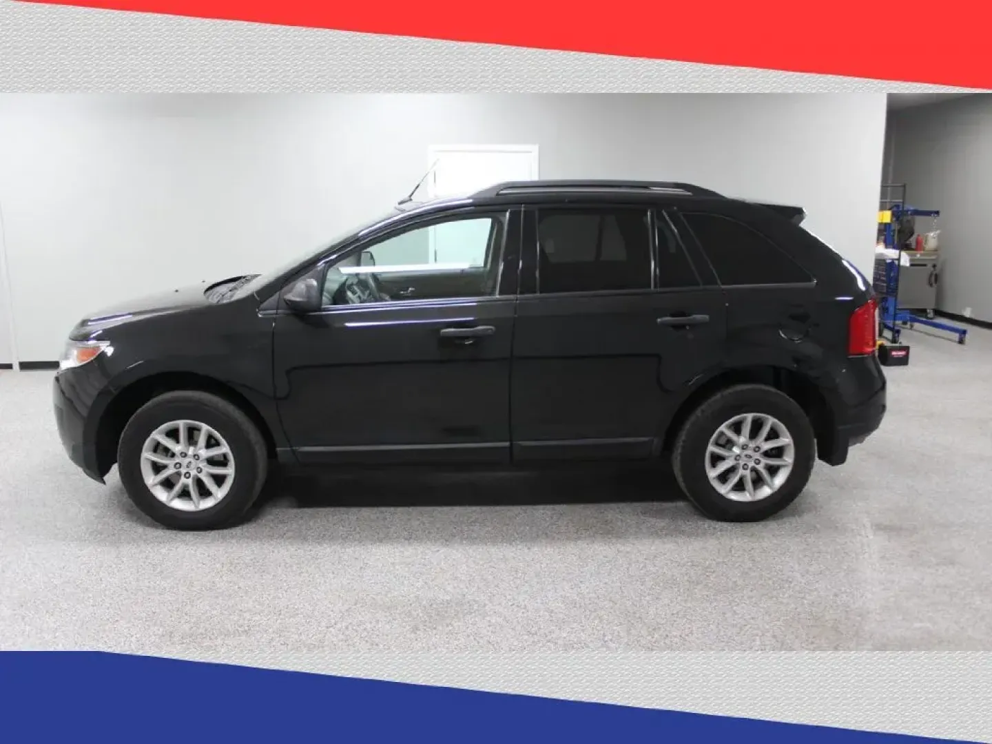 2014 Ford Edge SE FWD (2FMDK3GC4EB) with an 3.5L V6 DOHC 24V engine, 6-Speed Automatic transmission, located at 5170 N La Cholla Blvd, Tucson, AZ, 85705, (520) 989-0282, 32.228245, -111.011742 - 2014 Ford Edge - Photo#5