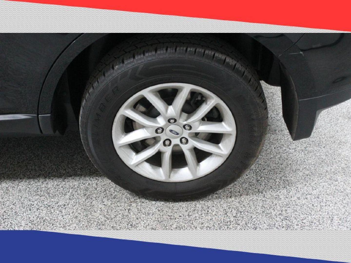 2014 Ford Edge SE FWD (2FMDK3GC4EB) with an 3.5L V6 DOHC 24V engine, 6-Speed Automatic transmission, located at 5170 N La Cholla Blvd, Tucson, AZ, 85705, (520) 989-0282, 32.228245, -111.011742 - 2014 Ford Edge - Photo#35