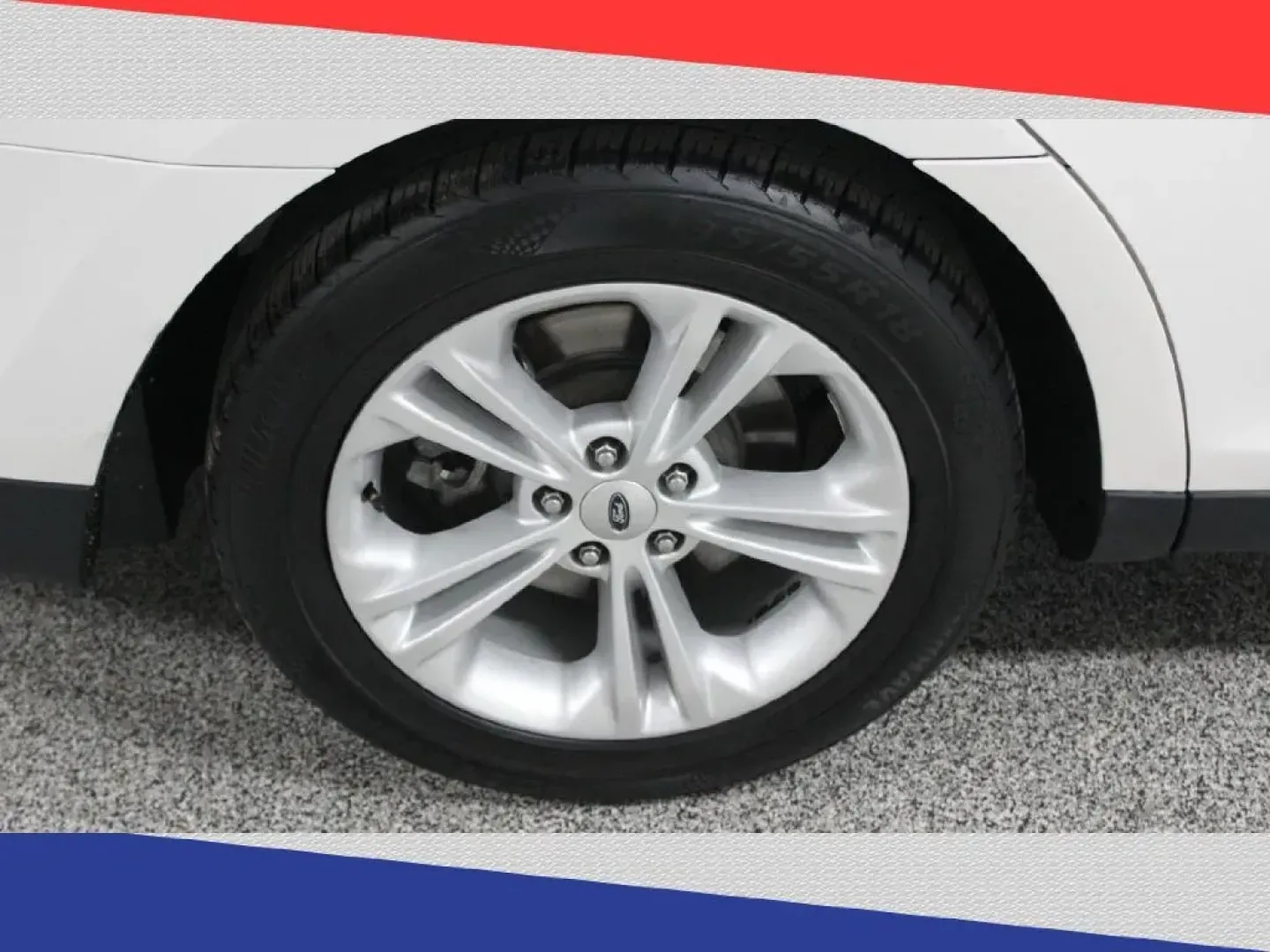 2015 Ford Taurus SEL FWD (1FAHP2E95FG) with an 2.0L L4 DOHC 16V engine, 6-Speed Automatic transmission, located at 5170 N La Cholla Blvd, Tucson, AZ, 85705, (520) 989-0282, 32.228245, -111.011742 - 2015 Ford Taurus - Photo#35