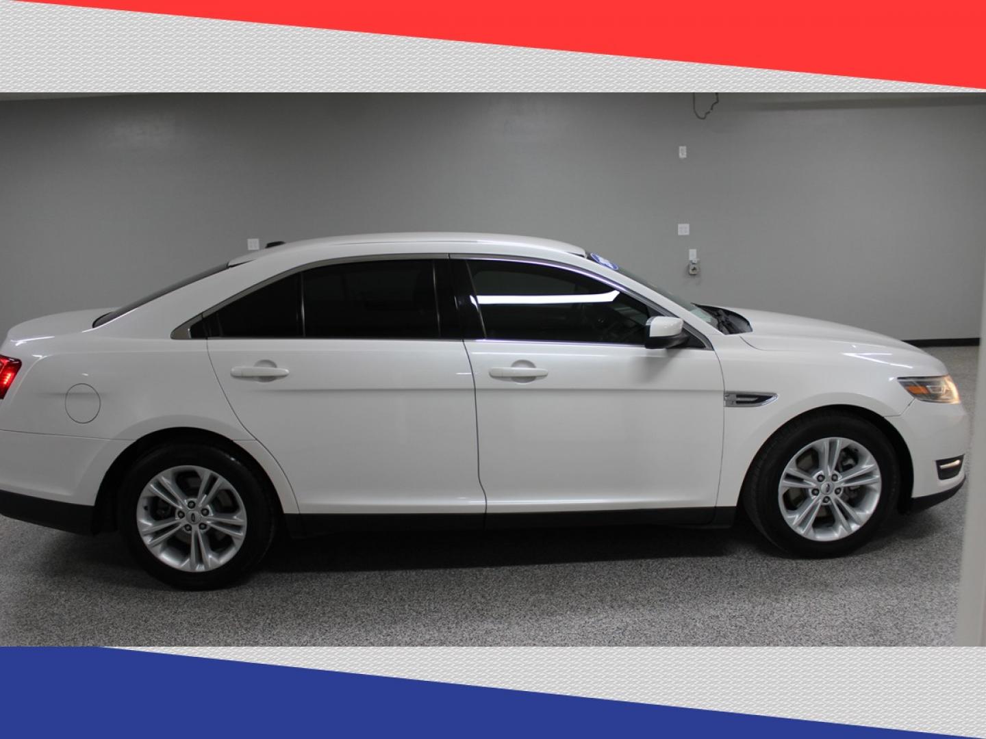 2015 Ford Taurus SEL FWD (1FAHP2E95FG) with an 2.0L L4 DOHC 16V engine, 6-Speed Automatic transmission, located at 5170 N La Cholla Blvd, Tucson, AZ, 85705, (520) 989-0282, 32.228245, -111.011742 - 2015 Ford Taurus - Photo#1
