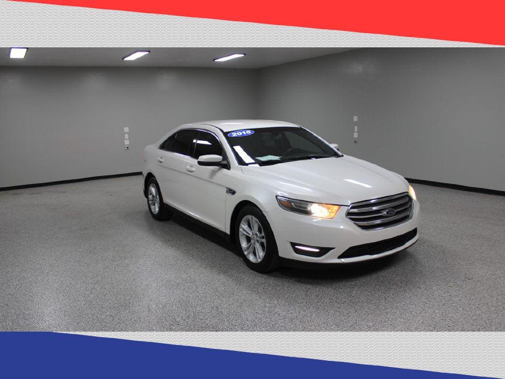 photo of 2015 Ford Taurus SEL FWD