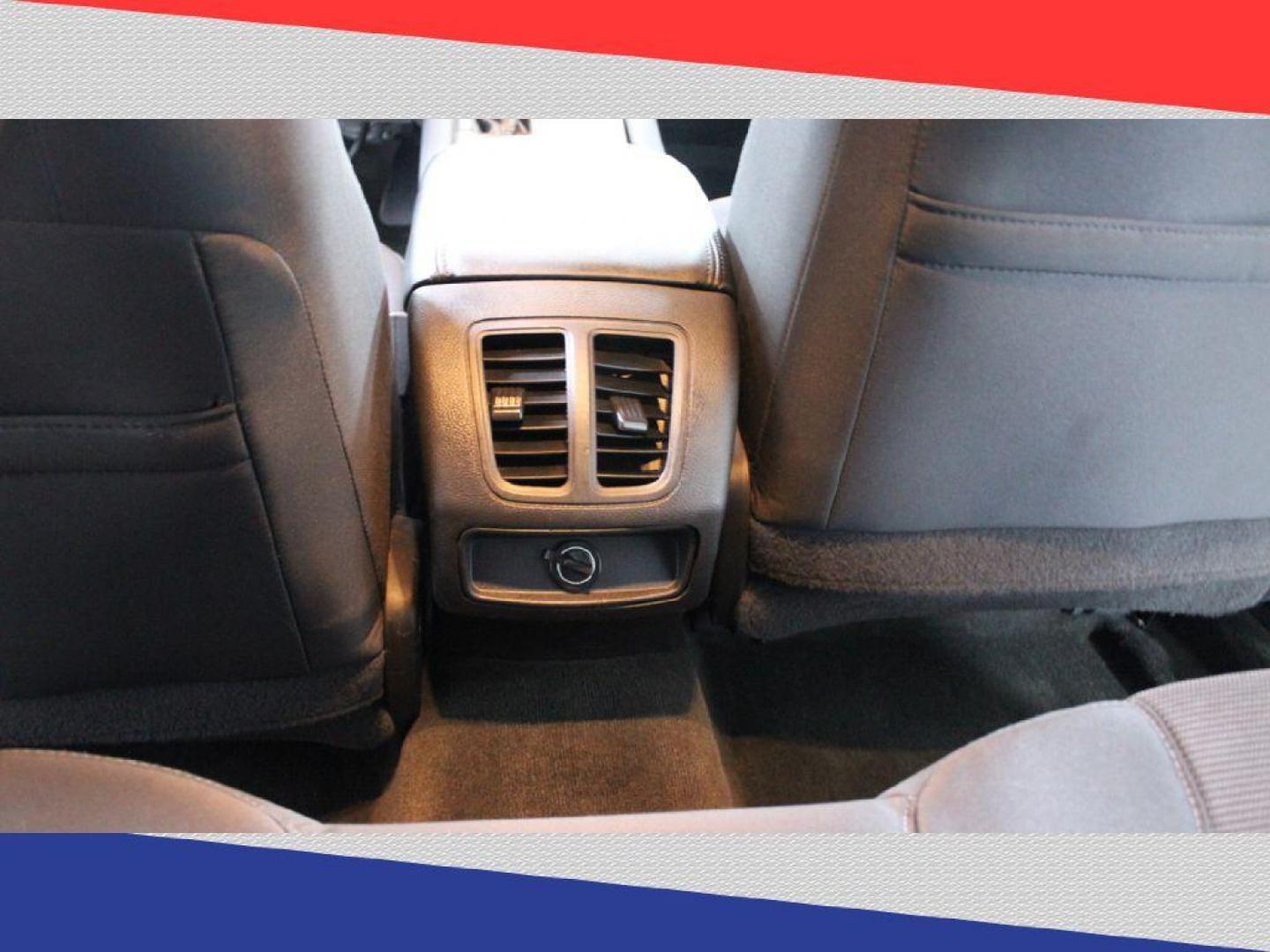 2015 Ford Taurus SEL FWD (1FAHP2E95FG) with an 2.0L L4 DOHC 16V engine, 6-Speed Automatic transmission, located at 5170 N La Cholla Blvd, Tucson, AZ, 85705, (520) 989-0282, 32.228245, -111.011742 - 2015 Ford Taurus - Photo#25