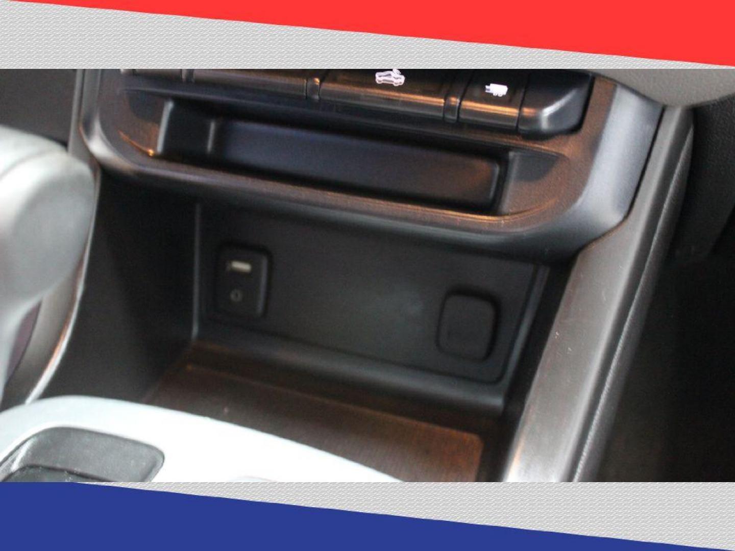 2018 Chevrolet Colorado LT Crew Cab 4WD Long Box (1GCGTCEN0J1) with an 3.6L V6 DOHC 24V GAS engine, 6A transmission, located at 5170 N La Cholla Blvd, Tucson, AZ, 85705, (520) 989-0282, 32.228245, -111.011742 - 2018 Chevrolet Colorado - Photo#21