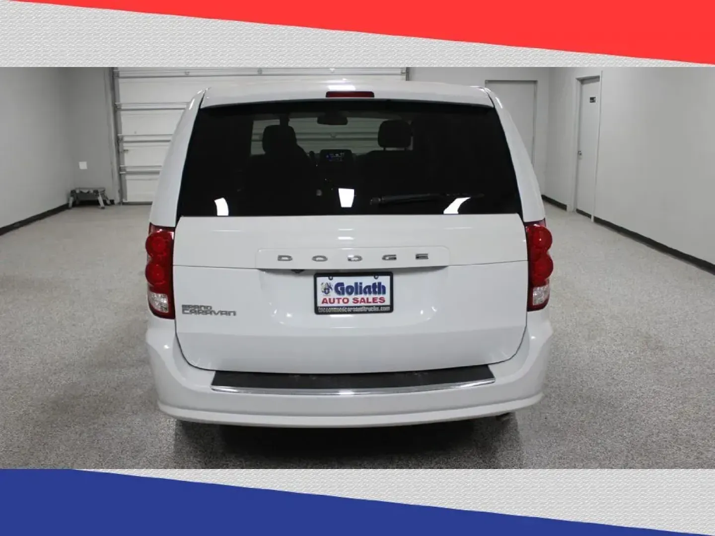 2019 Dodge Grand Caravan SE Plus (2C4RDGBG1KR) with an 3.6L V6 DOHC 24V engine, 6A transmission, located at 5170 N La Cholla Blvd, Tucson, AZ, 85705, (520) 989-0282, 32.228245, -111.011742 - 2019 Dodge Grand Caravan - Photo#3