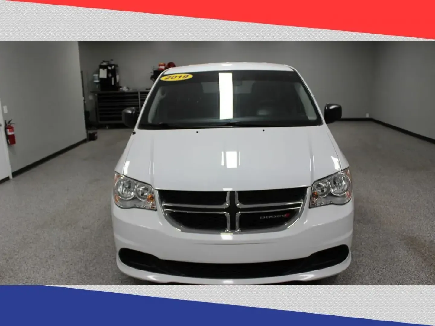 2019 Dodge Grand Caravan SE Plus (2C4RDGBG1KR) with an 3.6L V6 DOHC 24V engine, 6A transmission, located at 5170 N La Cholla Blvd, Tucson, AZ, 85705, (520) 989-0282, 32.228245, -111.011742 - 2019 Dodge Grand Caravan - Photo#7