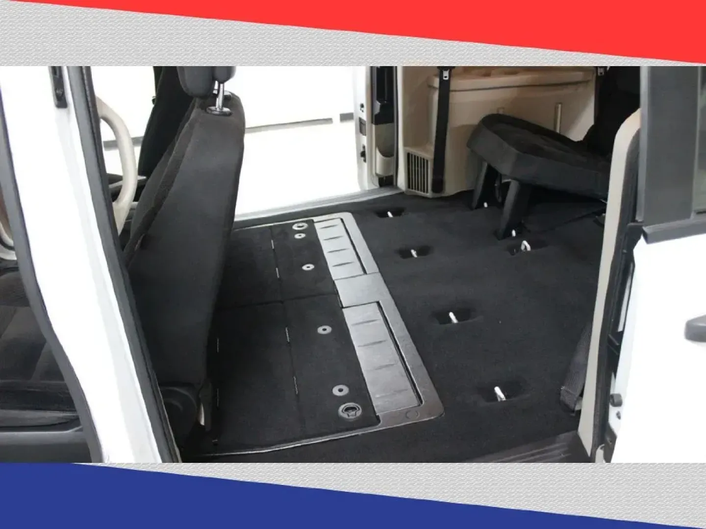 2019 Dodge Grand Caravan SE Plus (2C4RDGBG1KR) with an 3.6L V6 DOHC 24V engine, 6A transmission, located at 5170 N La Cholla Blvd, Tucson, AZ, 85705, (520) 989-0282, 32.228245, -111.011742 - 2019 Dodge Grand Caravan - Photo#21
