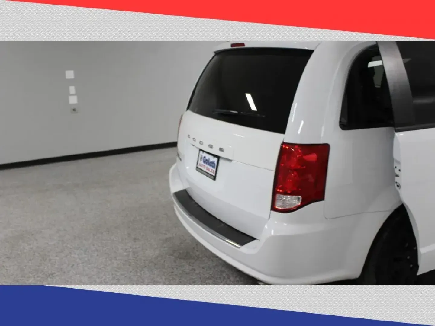 2019 Dodge Grand Caravan SE Plus (2C4RDGBG1KR) with an 3.6L V6 DOHC 24V engine, 6A transmission, located at 5170 N La Cholla Blvd, Tucson, AZ, 85705, (520) 989-0282, 32.228245, -111.011742 - 2019 Dodge Grand Caravan - Photo#26