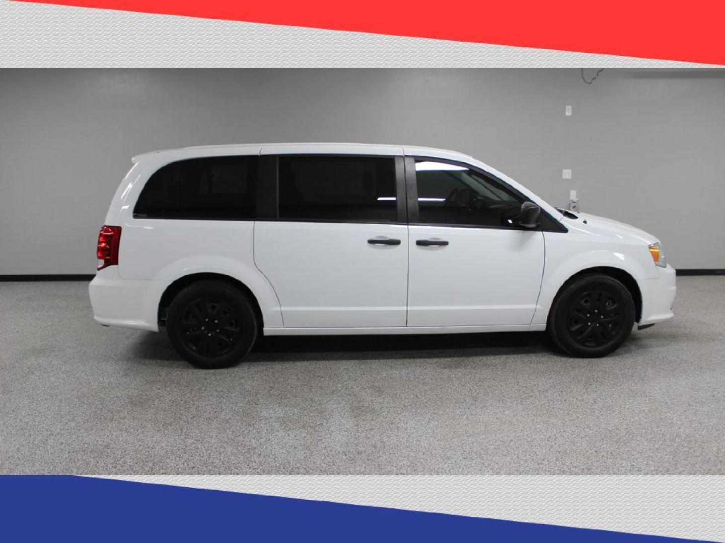 2019 Dodge Grand Caravan SE Plus (2C4RDGBG1KR) with an 3.6L V6 DOHC 24V engine, 6A transmission, located at 5170 N La Cholla Blvd, Tucson, AZ, 85705, (520) 989-0282, 32.228245, -111.011742 - 2019 Dodge Grand Caravan - Photo#1