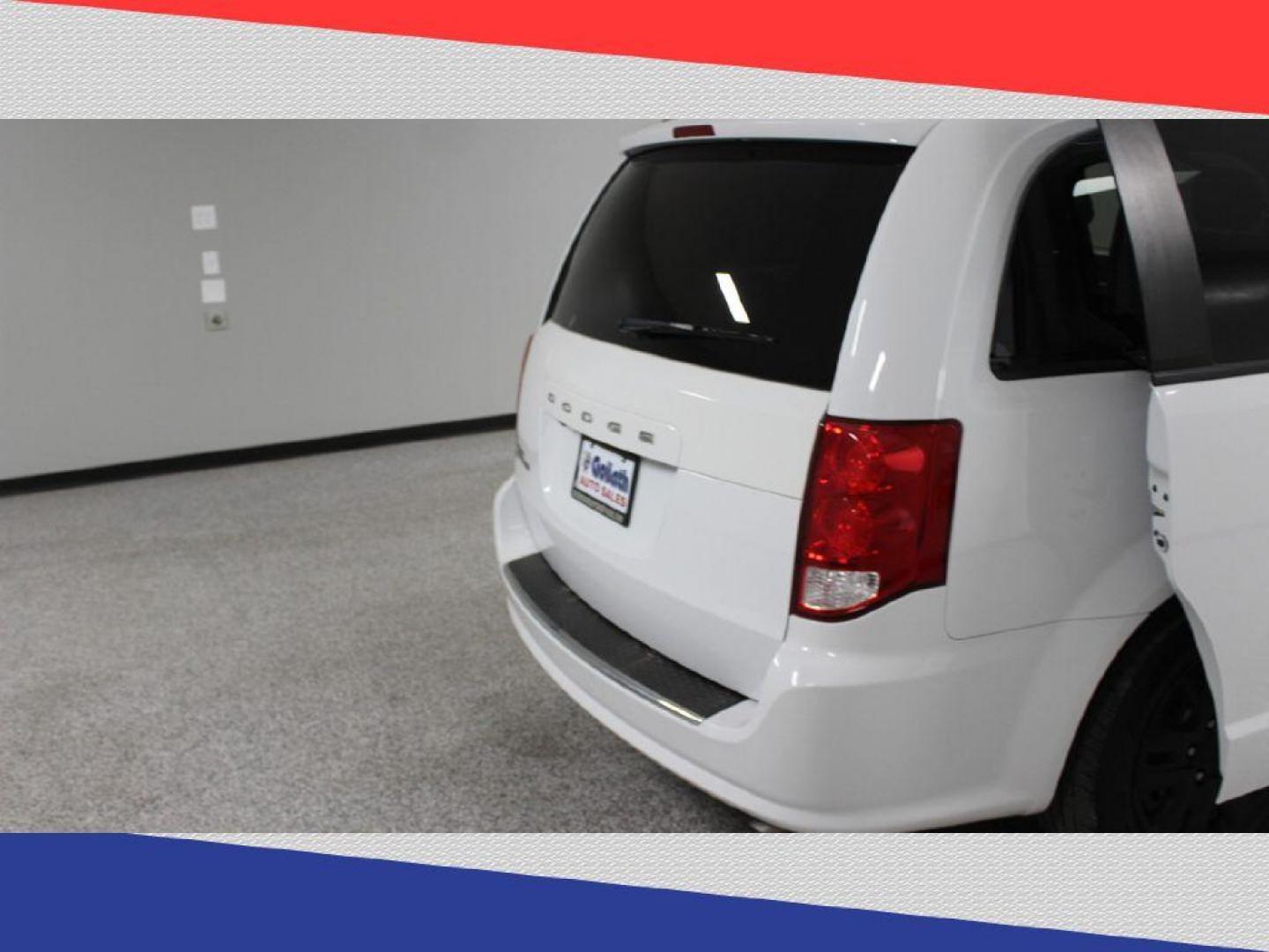 2019 Dodge Grand Caravan SE Plus (2C4RDGBG1KR) with an 3.6L V6 DOHC 24V engine, 6A transmission, located at 5170 N La Cholla Blvd, Tucson, AZ, 85705, (520) 989-0282, 32.228245, -111.011742 - 2019 Dodge Grand Caravan - Photo#26