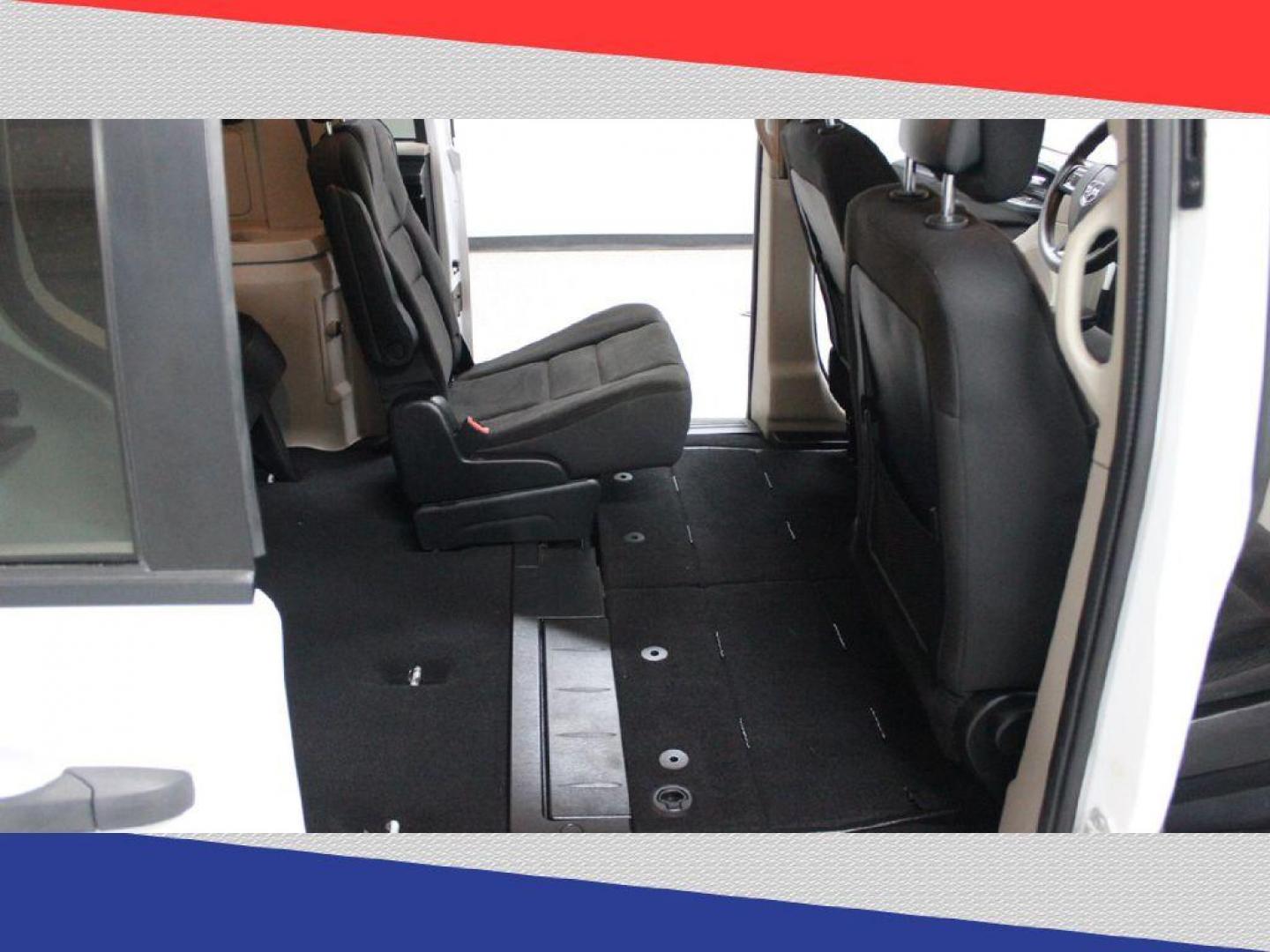 2019 Dodge Grand Caravan SE Plus (2C4RDGBG1KR) with an 3.6L V6 DOHC 24V engine, 6A transmission, located at 5170 N La Cholla Blvd, Tucson, AZ, 85705, (520) 989-0282, 32.228245, -111.011742 - 2019 Dodge Grand Caravan - Photo#28