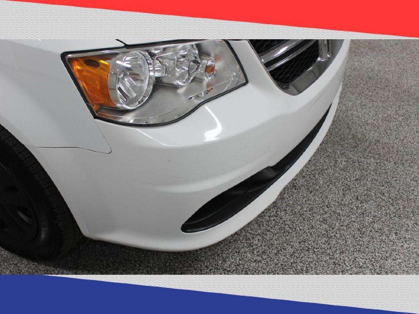2019 Dodge Grand Caravan SE Plus (2C4RDGBG1KR) with an 3.6L V6 DOHC 24V engine, 6A transmission, located at 5170 N La Cholla Blvd, Tucson, AZ, 85705, (520) 989-0282, 32.228245, -111.011742 - 2019 Dodge Grand Caravan - Photo#31