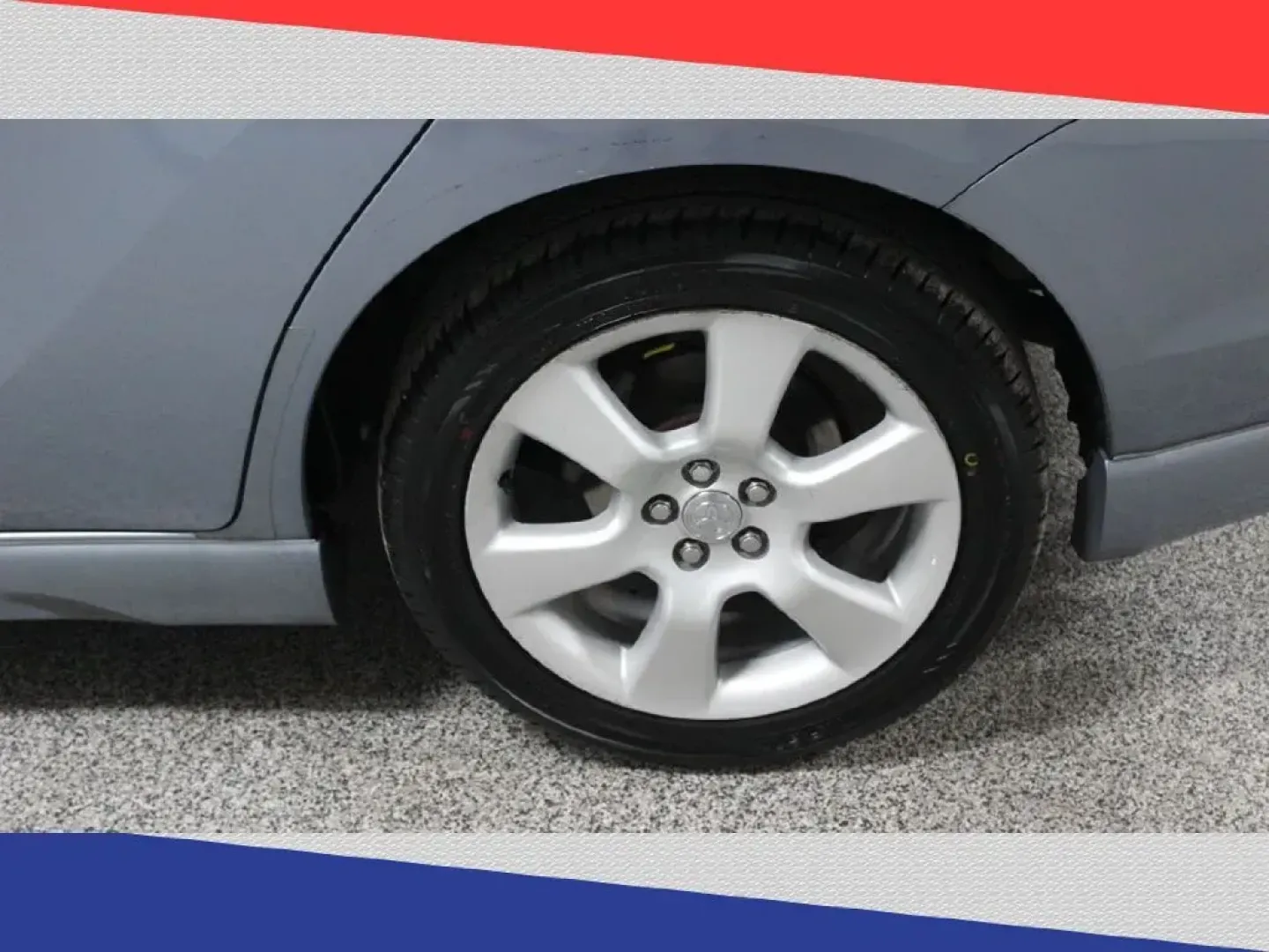 2003 Toyota Matrix XRS (2T1KY38E33C) with an 1.8L L4 DOHC 16V engine, Automatic transmission, located at 5170 N La Cholla Blvd, Tucson, AZ, 85705, (520) 989-0282, 32.228245, -111.011742 - 2003 Toyota Matrix - Photo#32