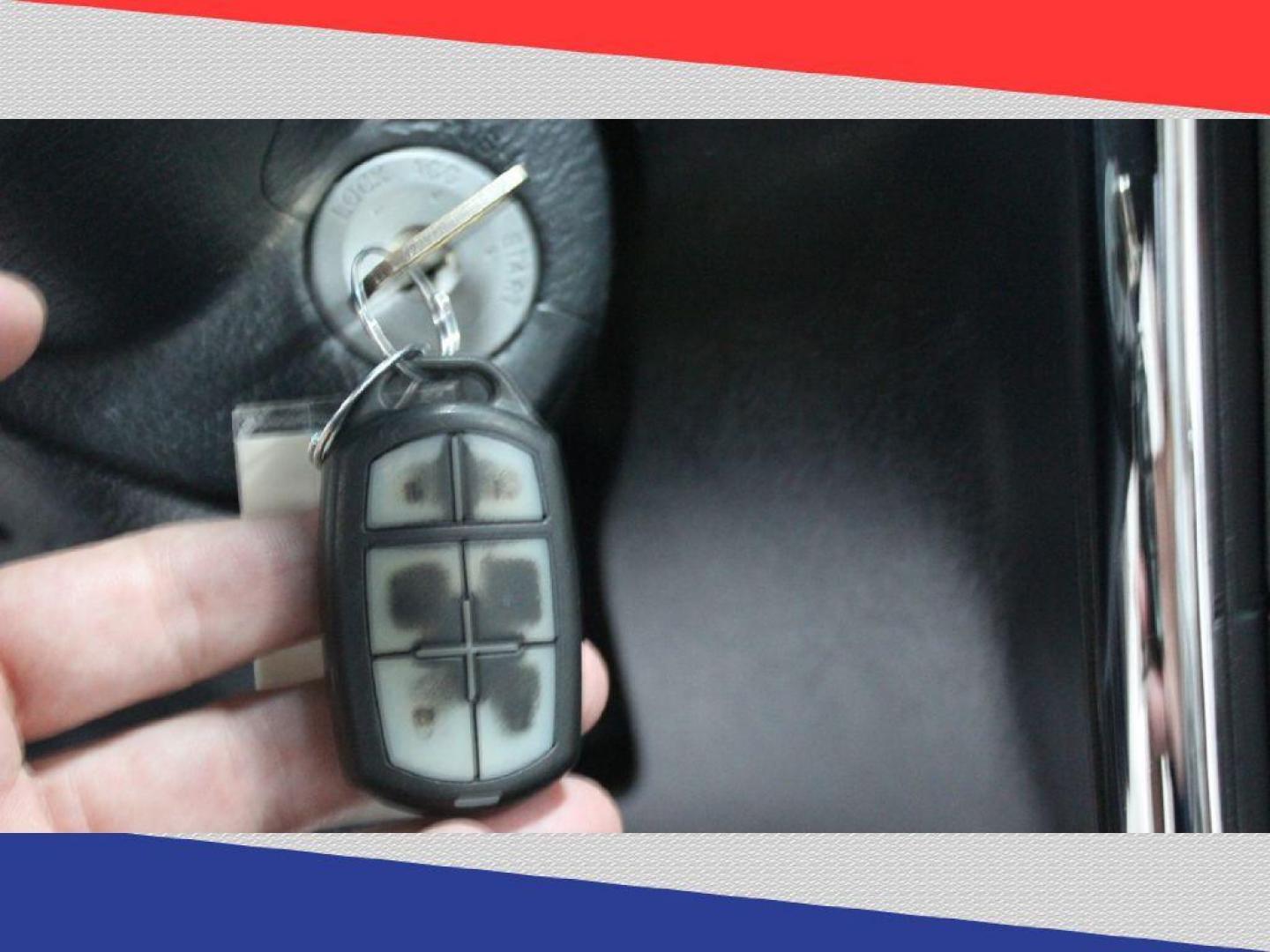 2003 Toyota Matrix XRS (2T1KY38E33C) with an 1.8L L4 DOHC 16V engine, Automatic transmission, located at 5170 N La Cholla Blvd, Tucson, AZ, 85705, (520) 989-0282, 32.228245, -111.011742 - 2003 Toyota Matrix - Photo#16