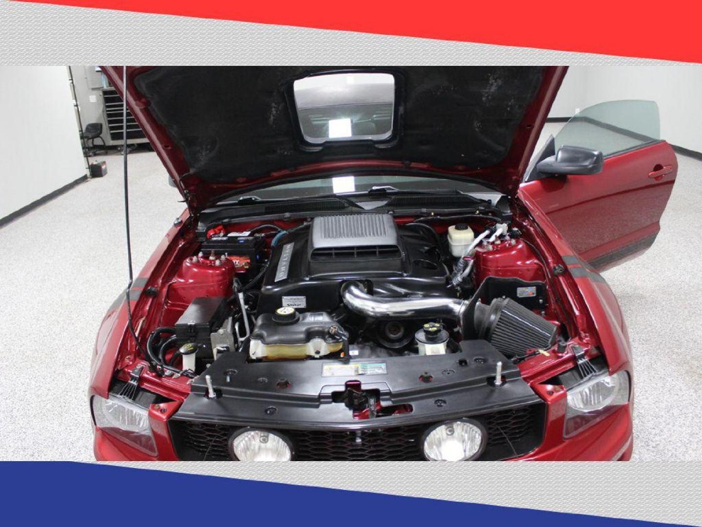 2007 Ford Mustang V6 Deluxe Coupe (1ZVHT80N075) with an 4.0L V6 SOHC 12V engine, Automatic transmission, located at 5170 N La Cholla Blvd, Tucson, AZ, 85705, (520) 989-0282, 32.228245, -111.011742 - 2007 Ford Mustang - Photo#22
