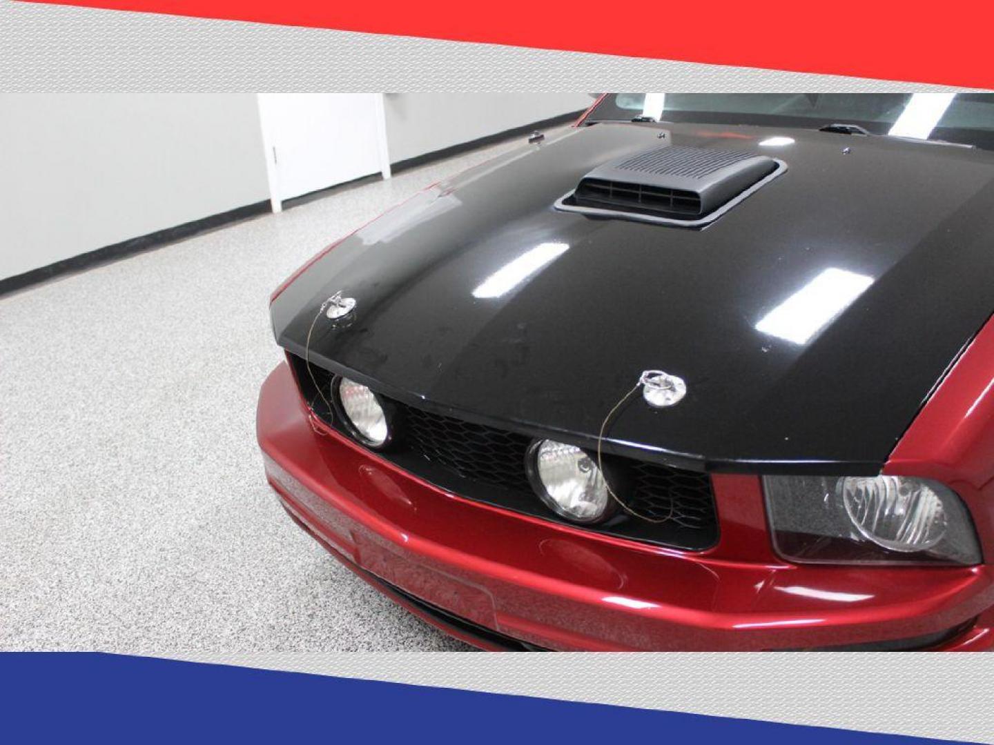 2007 Ford Mustang V6 Deluxe Coupe (1ZVHT80N075) with an 4.0L V6 SOHC 12V engine, Automatic transmission, located at 5170 N La Cholla Blvd, Tucson, AZ, 85705, (520) 989-0282, 32.228245, -111.011742 - 2007 Ford Mustang - Photo#27